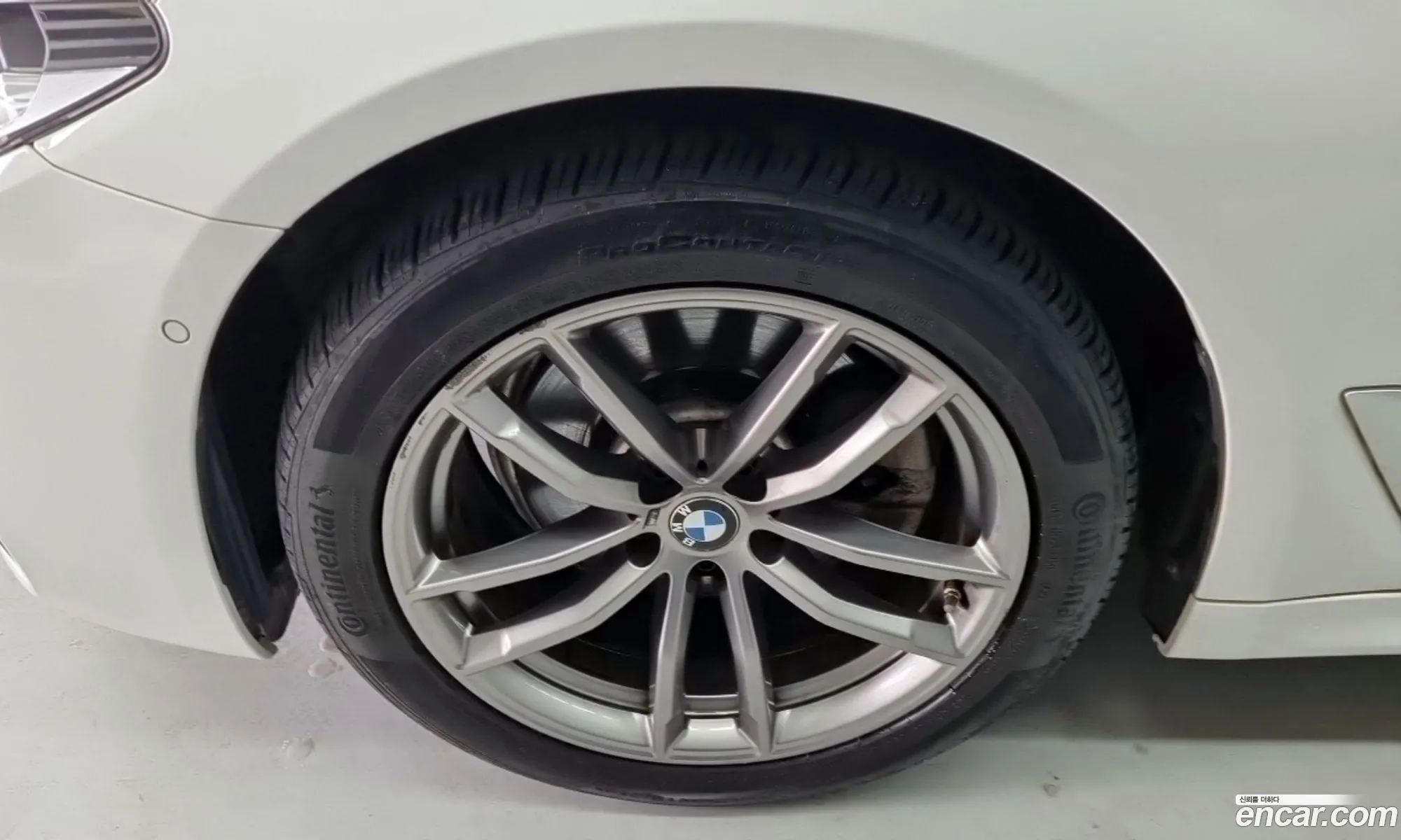 BMW 5 Series 2018 — 15