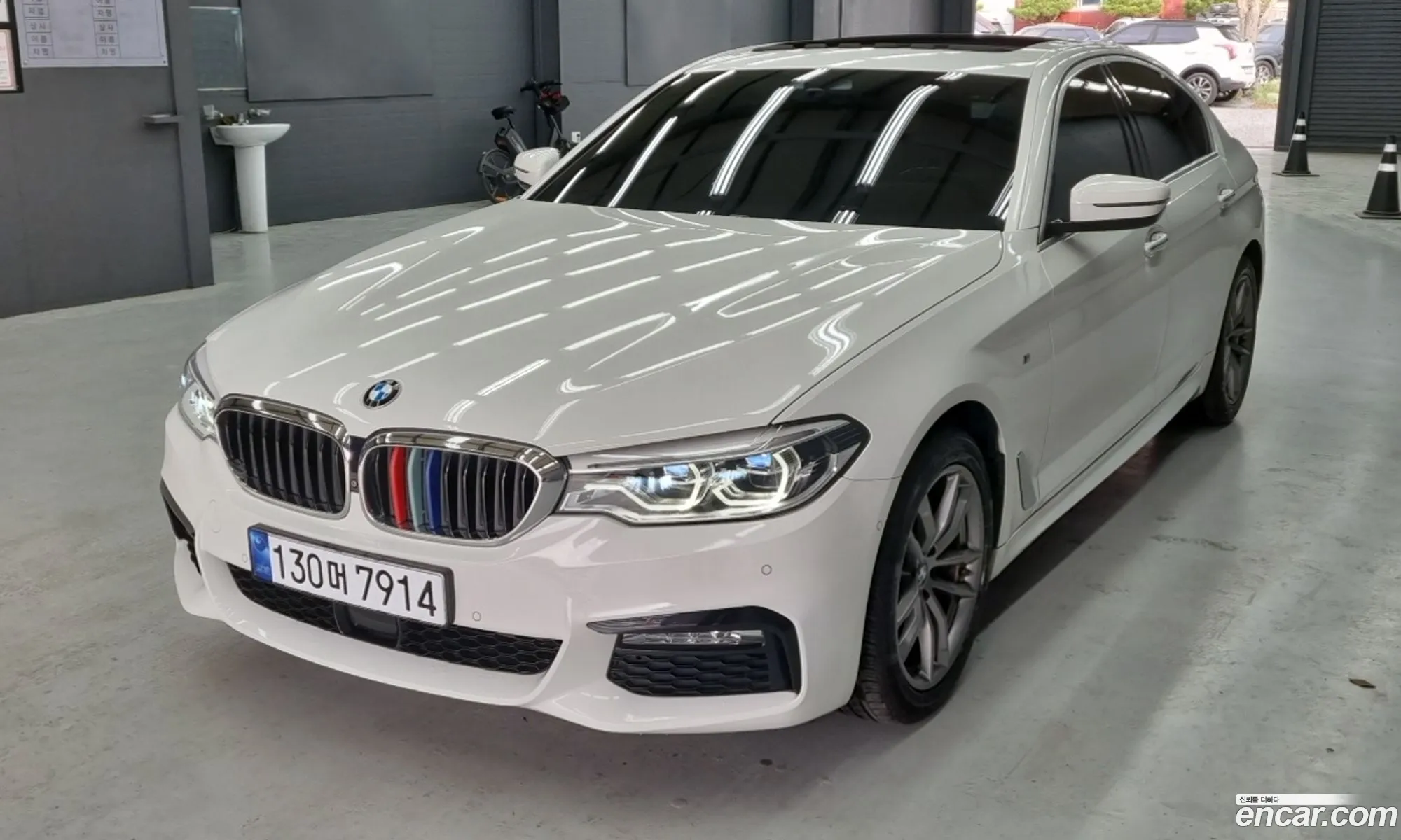 BMW 5 Series 2018 — 16