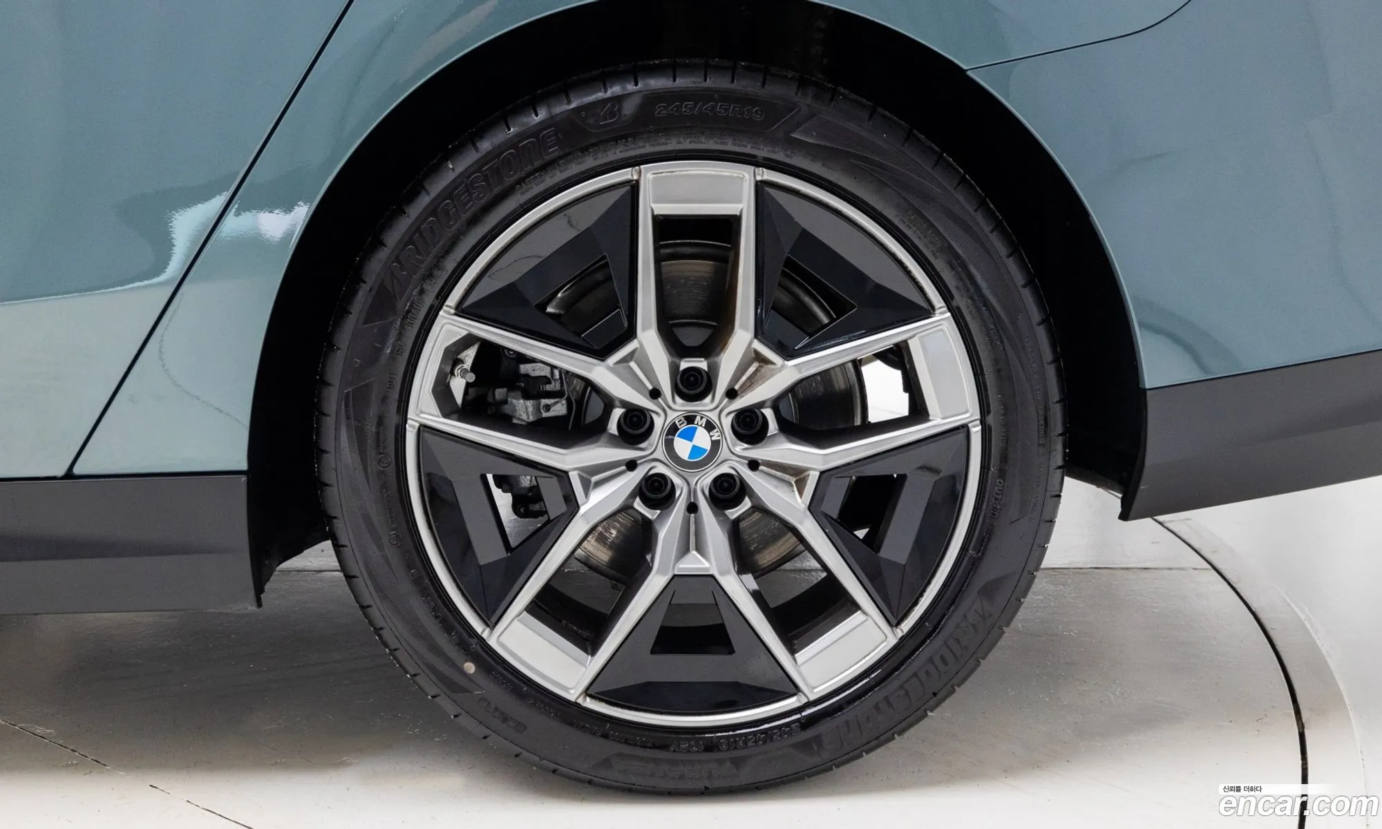 BMW 5 Series 2026 — 5