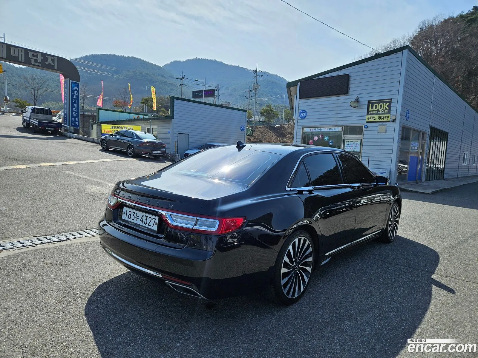 Lincoln Continental 10th Gen 2019 — 7