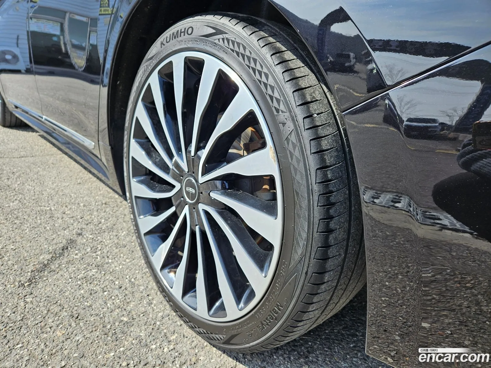 Lincoln Continental 10th Gen 2019 — 5