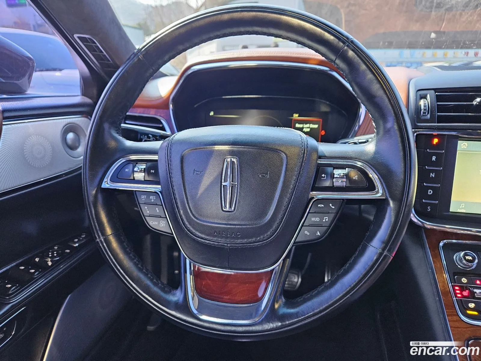 Lincoln Continental 10th Gen 2019 — 3