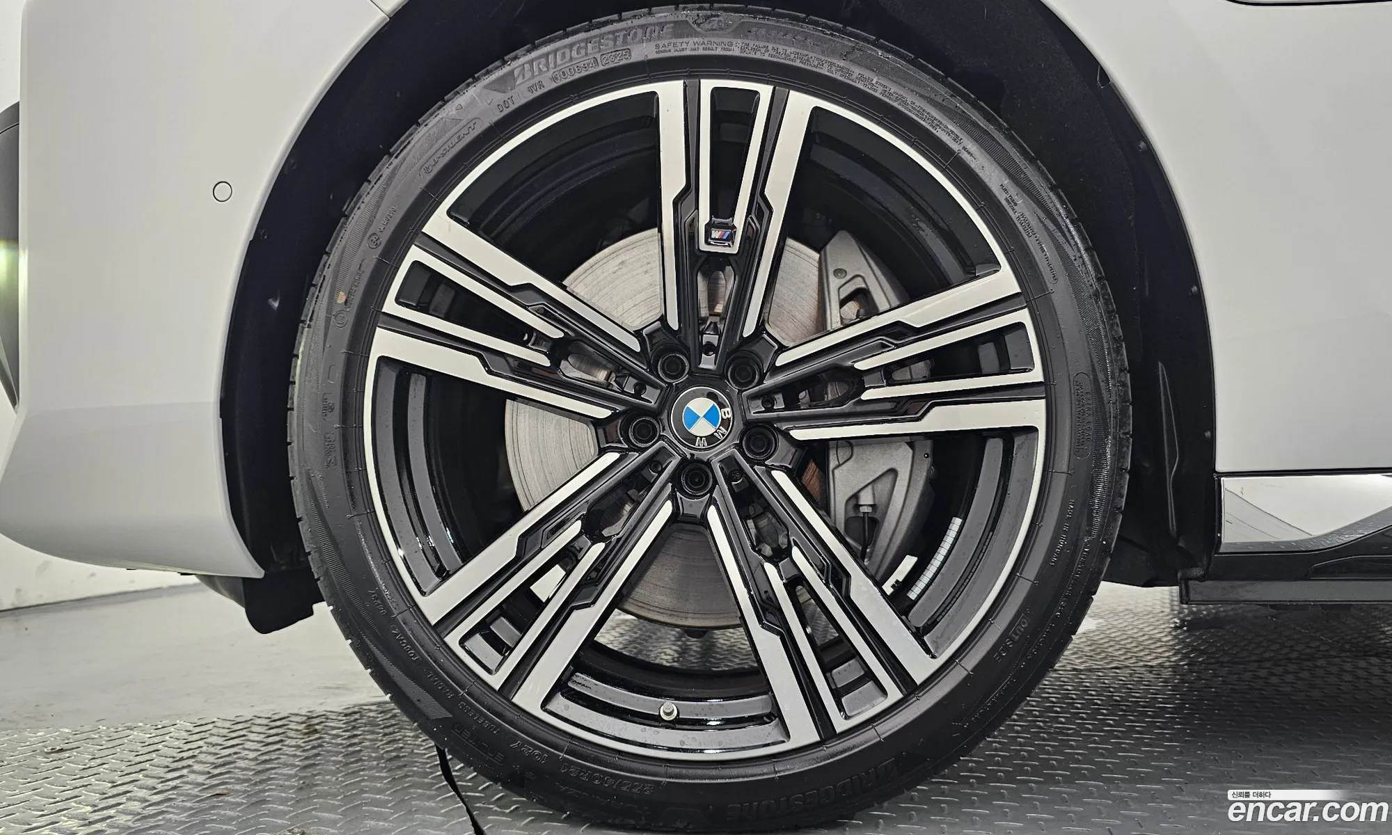 BMW 7 Series 2025 WBA41EH04TCV99047 — 17