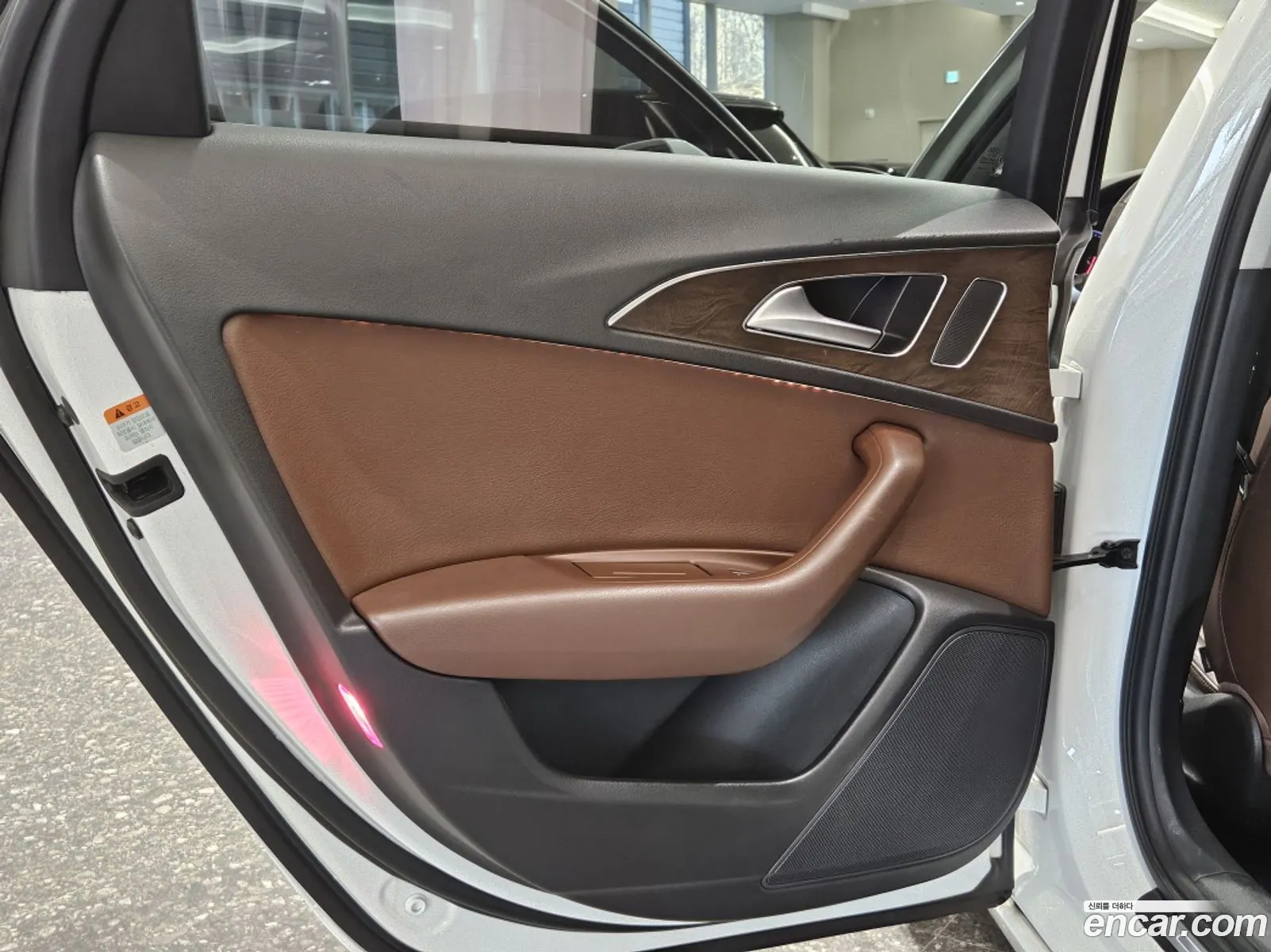 Audi A6 2015 — 11