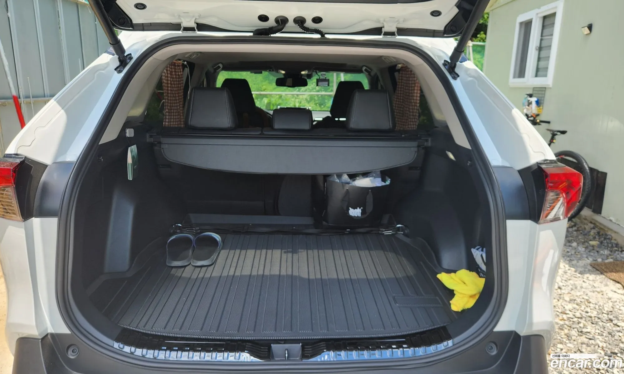 Toyota RAV4 2025 — 3