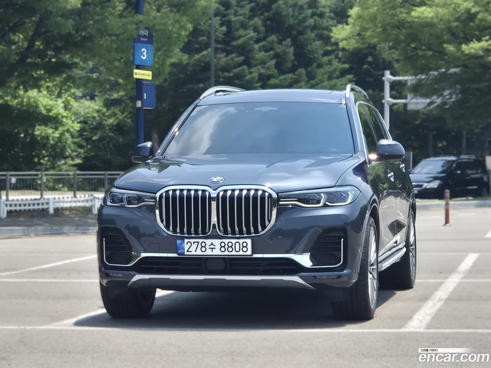 BMW X7 2021 — 8