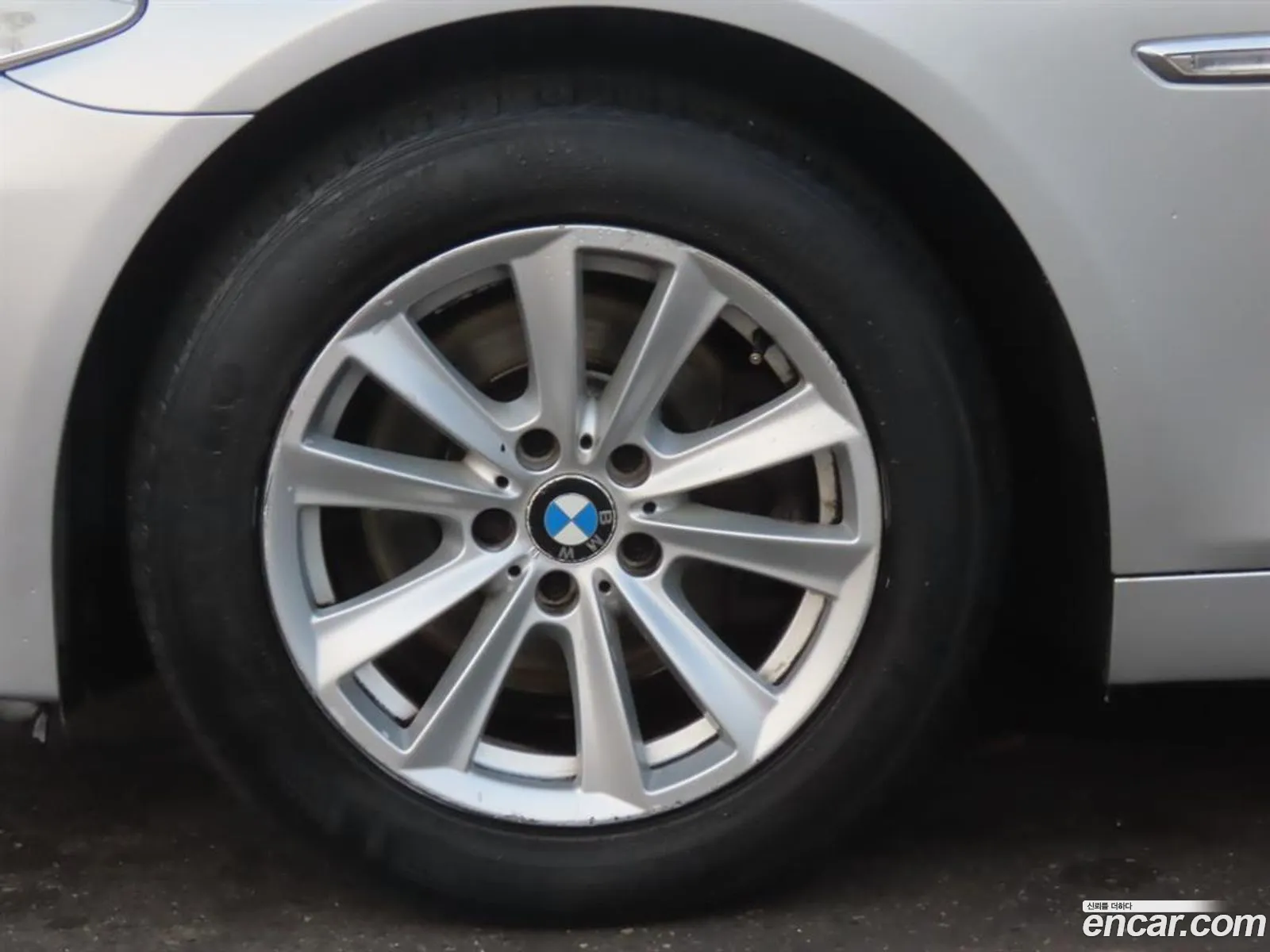 BMW 5 Series 2012 — 13