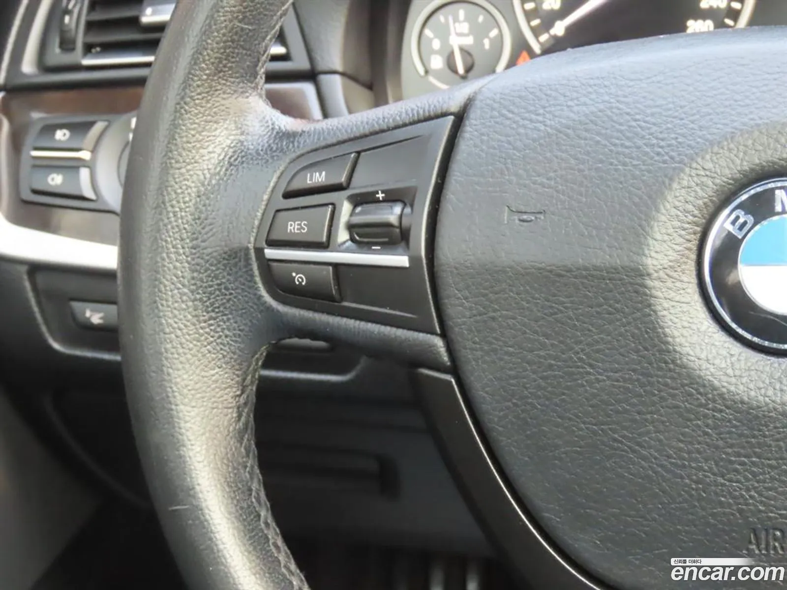 BMW 5 Series 2012 — 12