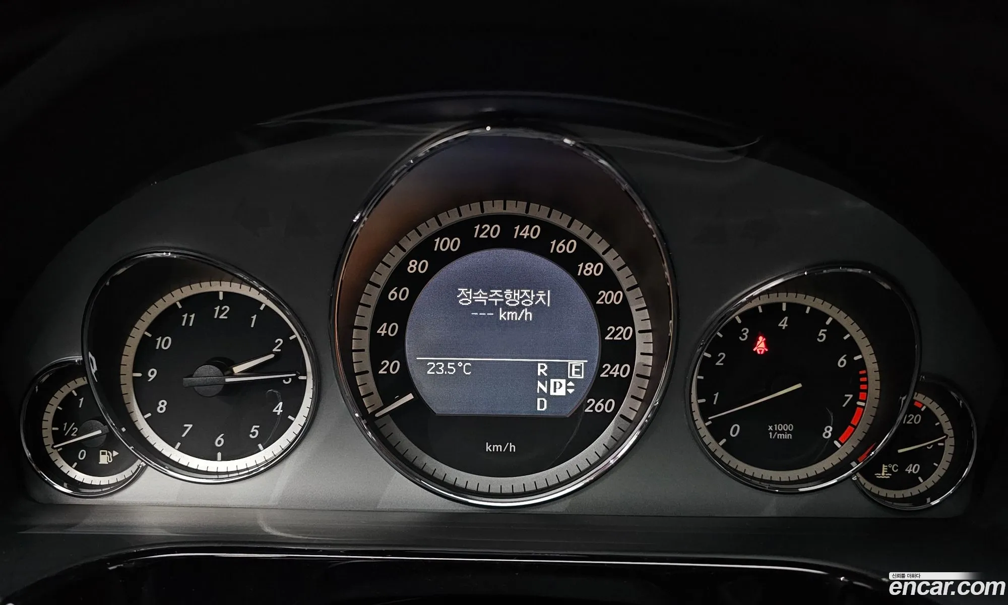 Mercedes-Benz E-Class W212 2011 WDDHF8HB9BA365253 — 19