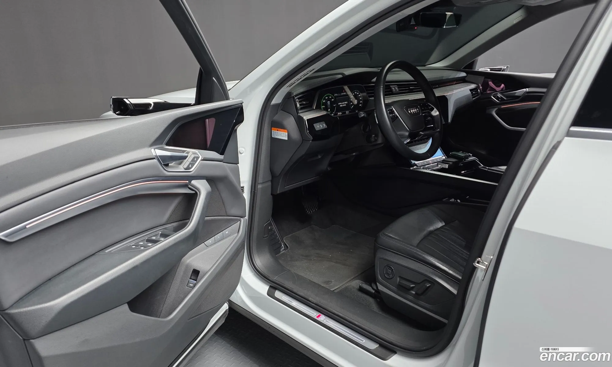 Audi e-tron 2022 WAUZZZGE1NB025257 — 6