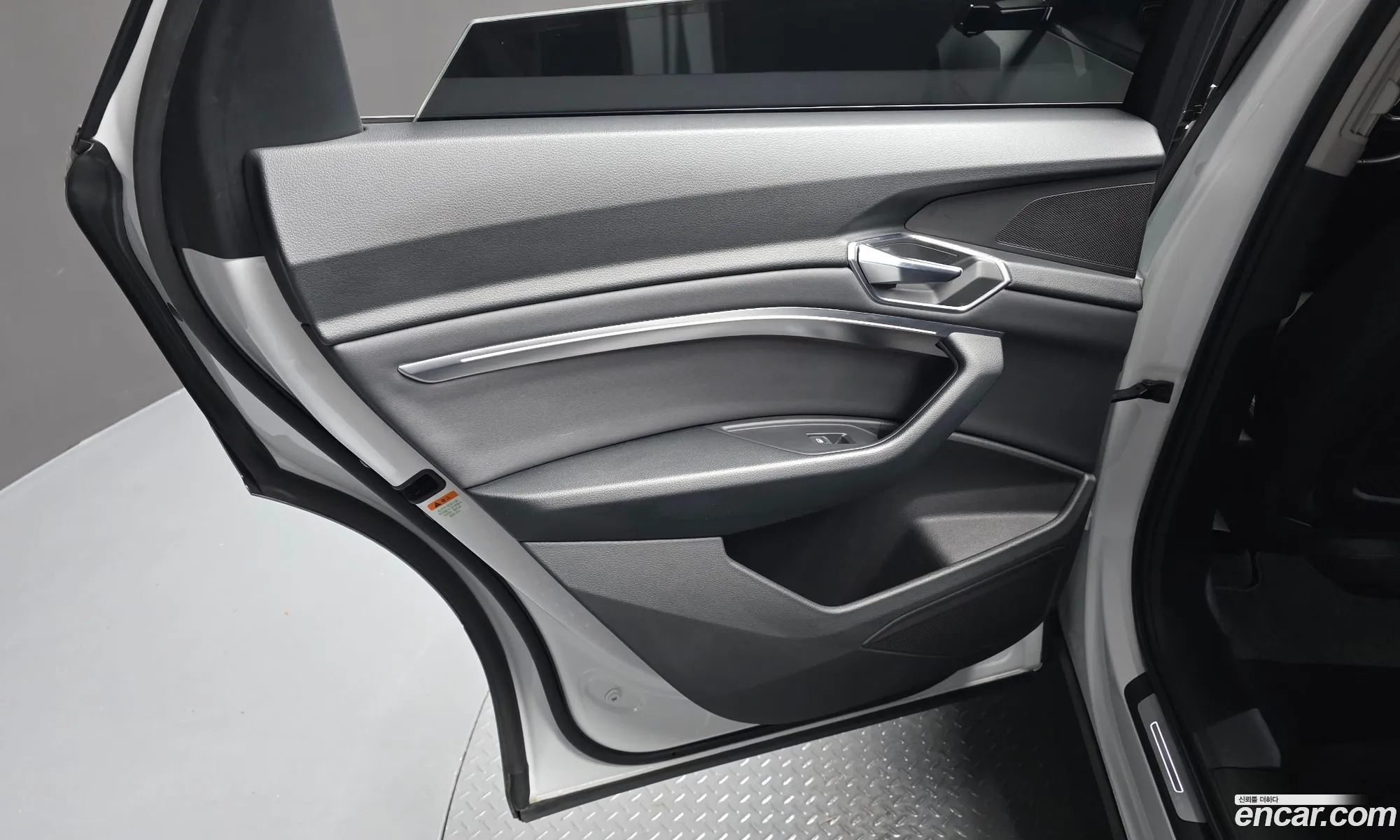 Audi e-tron 2022 WAUZZZGE1NB025257 — 33