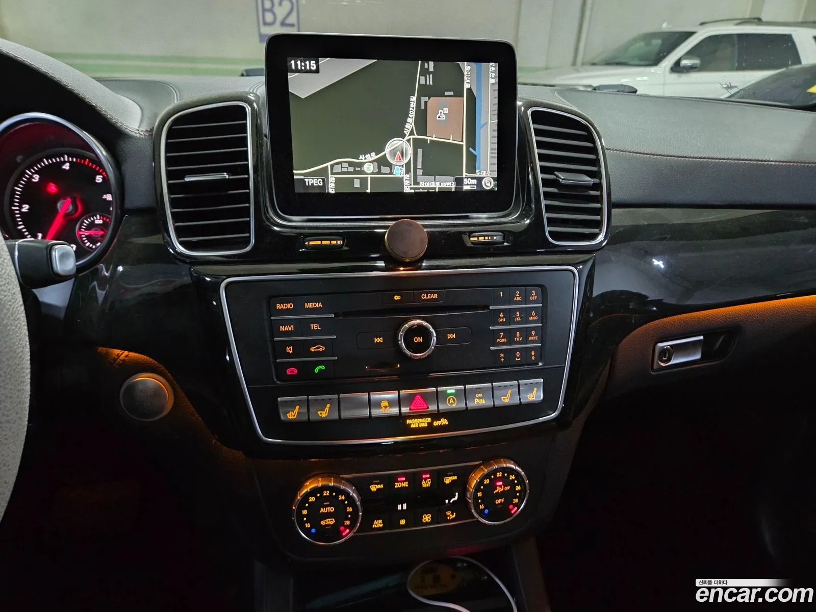 Mercedes-Benz GLS-Class X166 2018 — 9