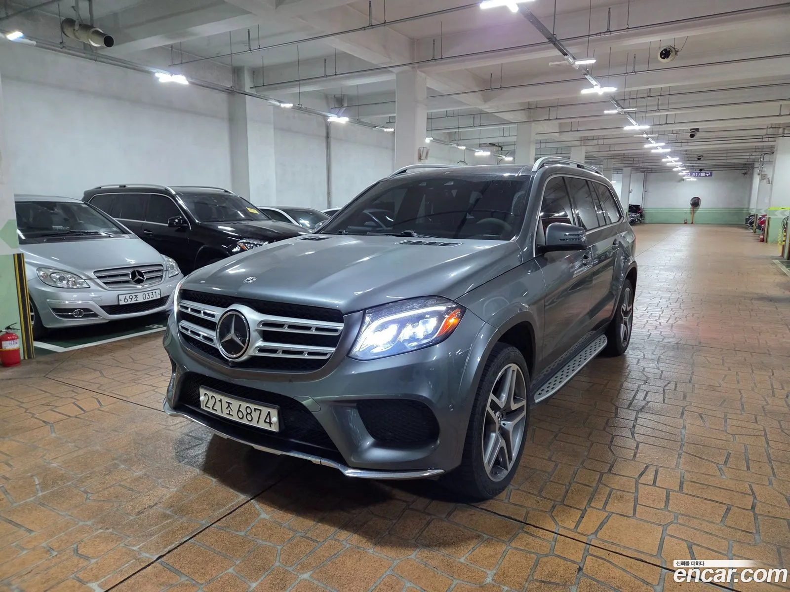 Mercedes-Benz GLS-Class X166 2018 — 12