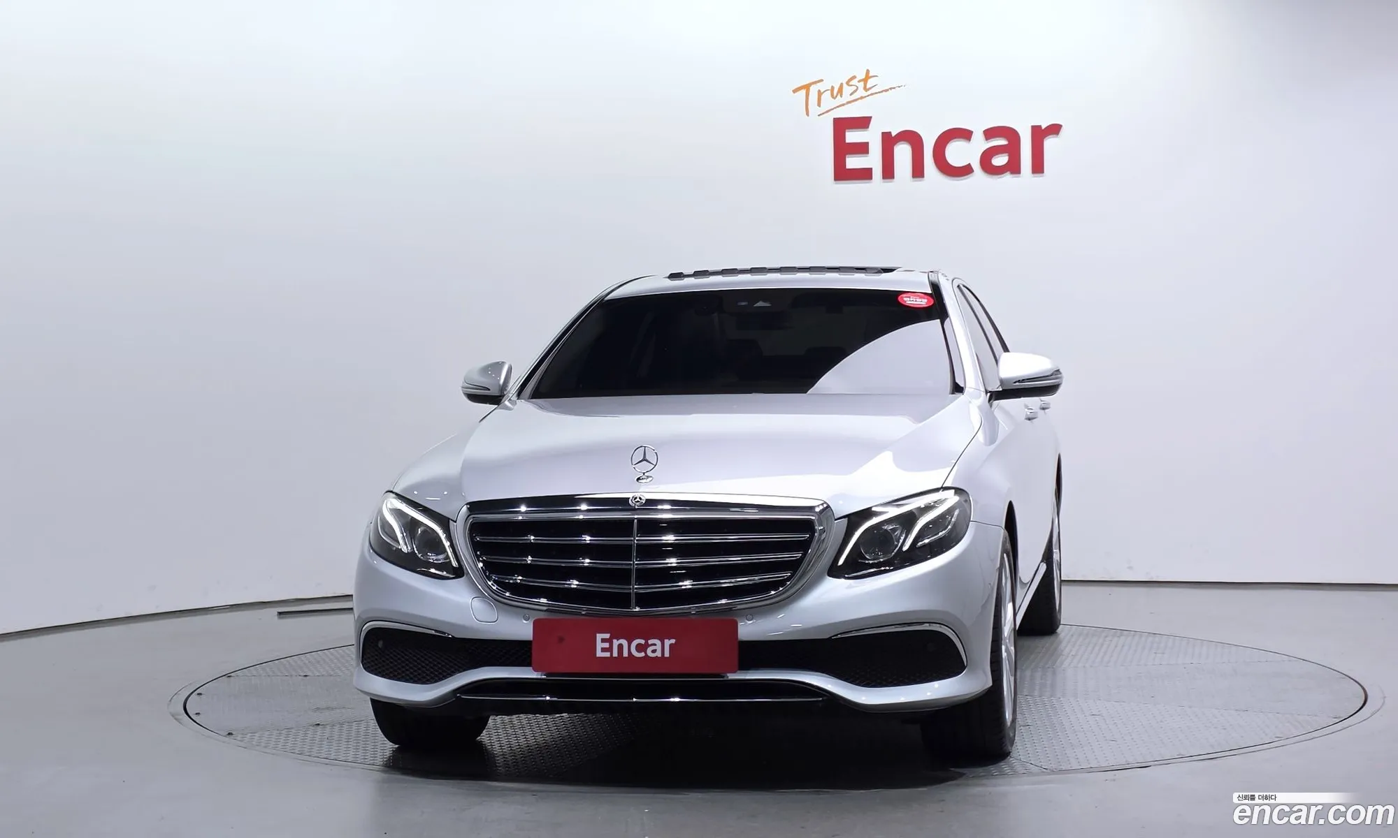 Mercedes-Benz E-Class W213 2018 WDDZF0FB4JA468071 — 27