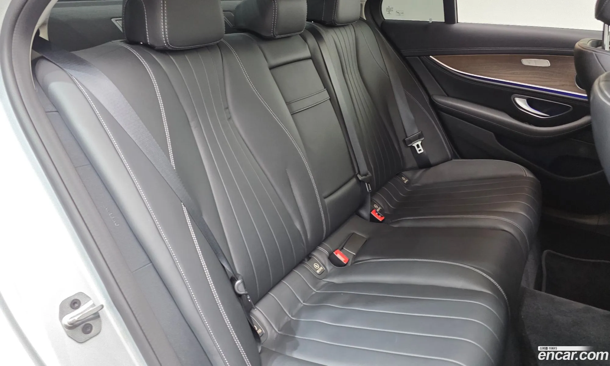 Mercedes-Benz E-Class W213 2018 WDDZF0FB4JA468071 — 9