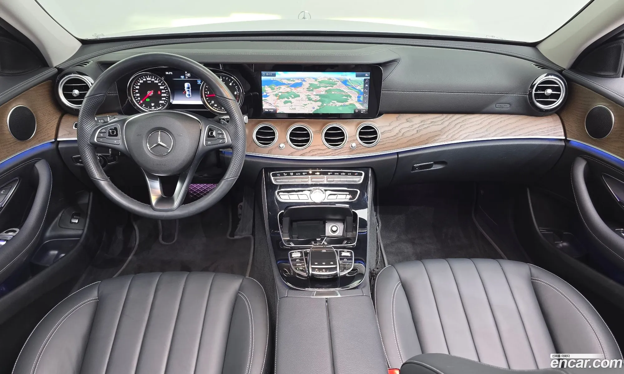 Mercedes-Benz E-Class W213 2018 WDDZF0FB4JA468071 — 28