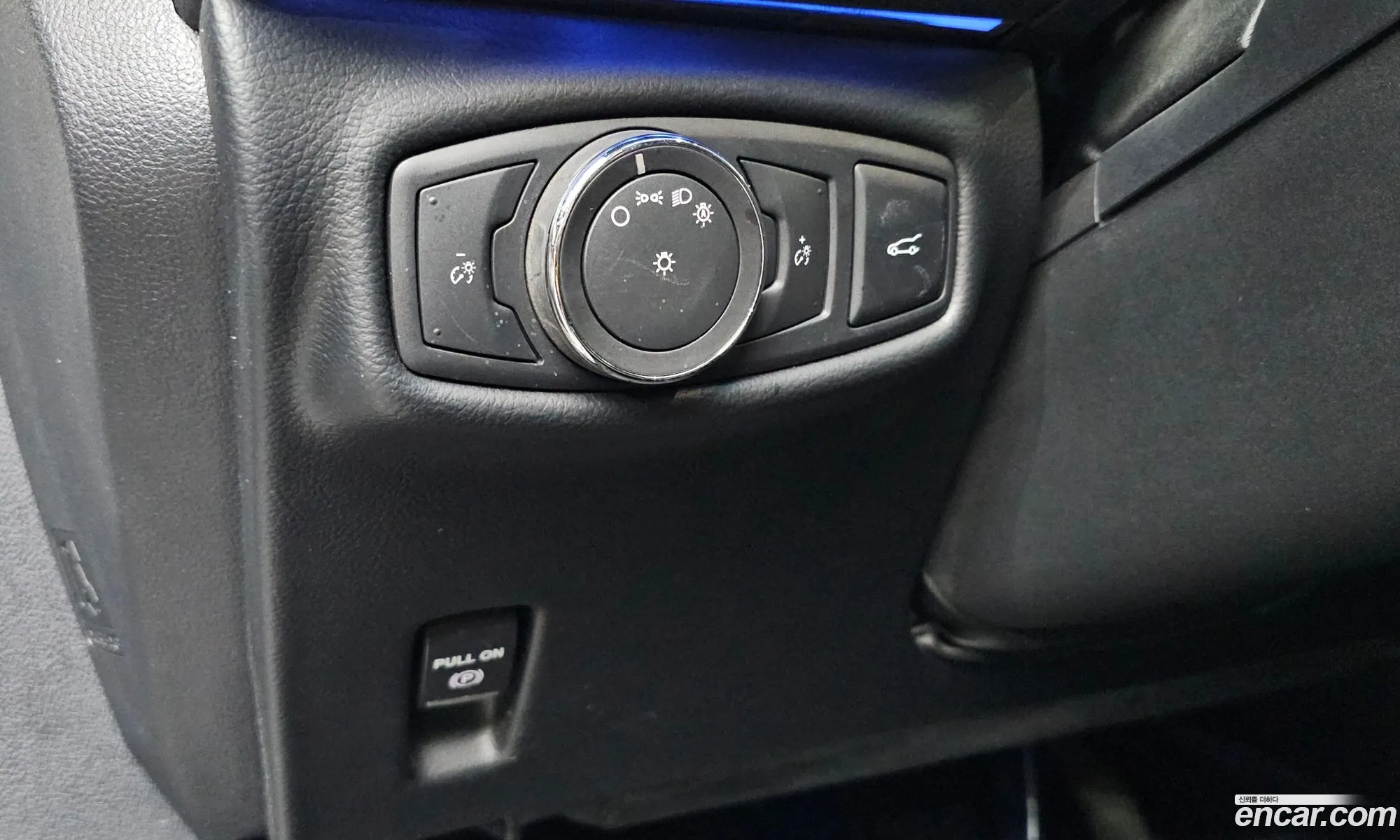 Lincoln MKZ 2016 3LN6L2G98GR626354 — 18