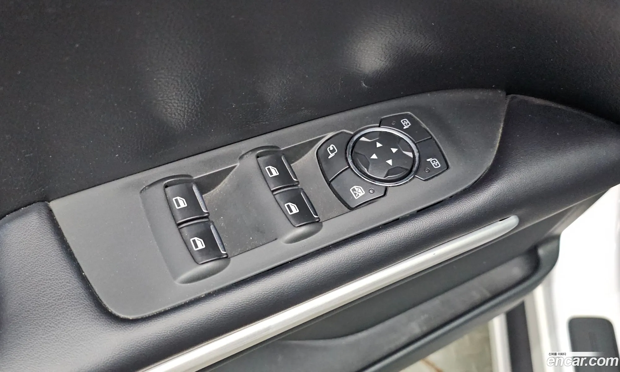 Lincoln MKZ 2016 3LN6L2G98GR626354 — 9
