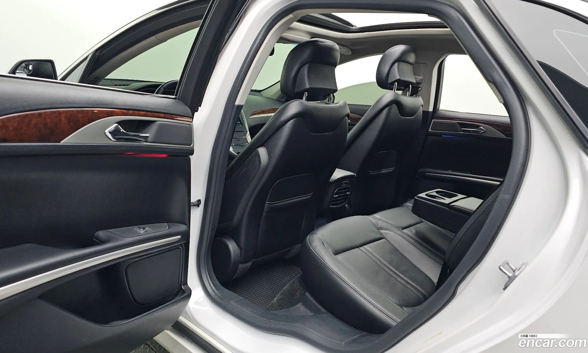Lincoln MKZ 2016 3LN6L2G98GR626354 — 11