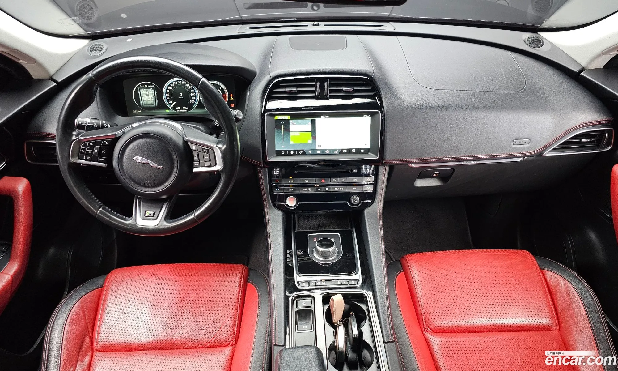Jaguar F-Pace 2016 SADCA2BN9HA047598 — 5
