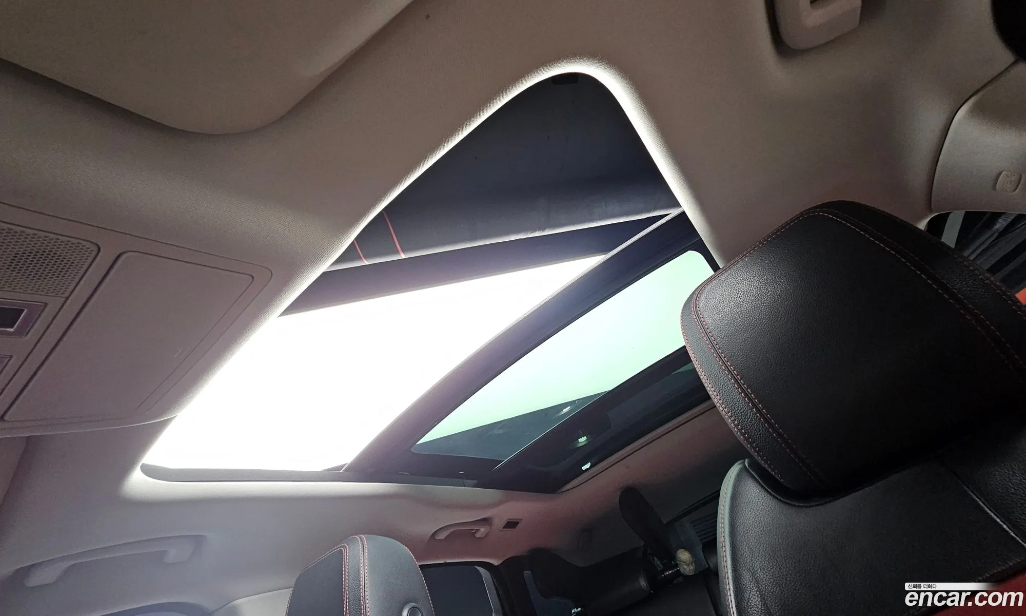 Jaguar F-Pace 2016 SADCA2BN9HA047598 — 9