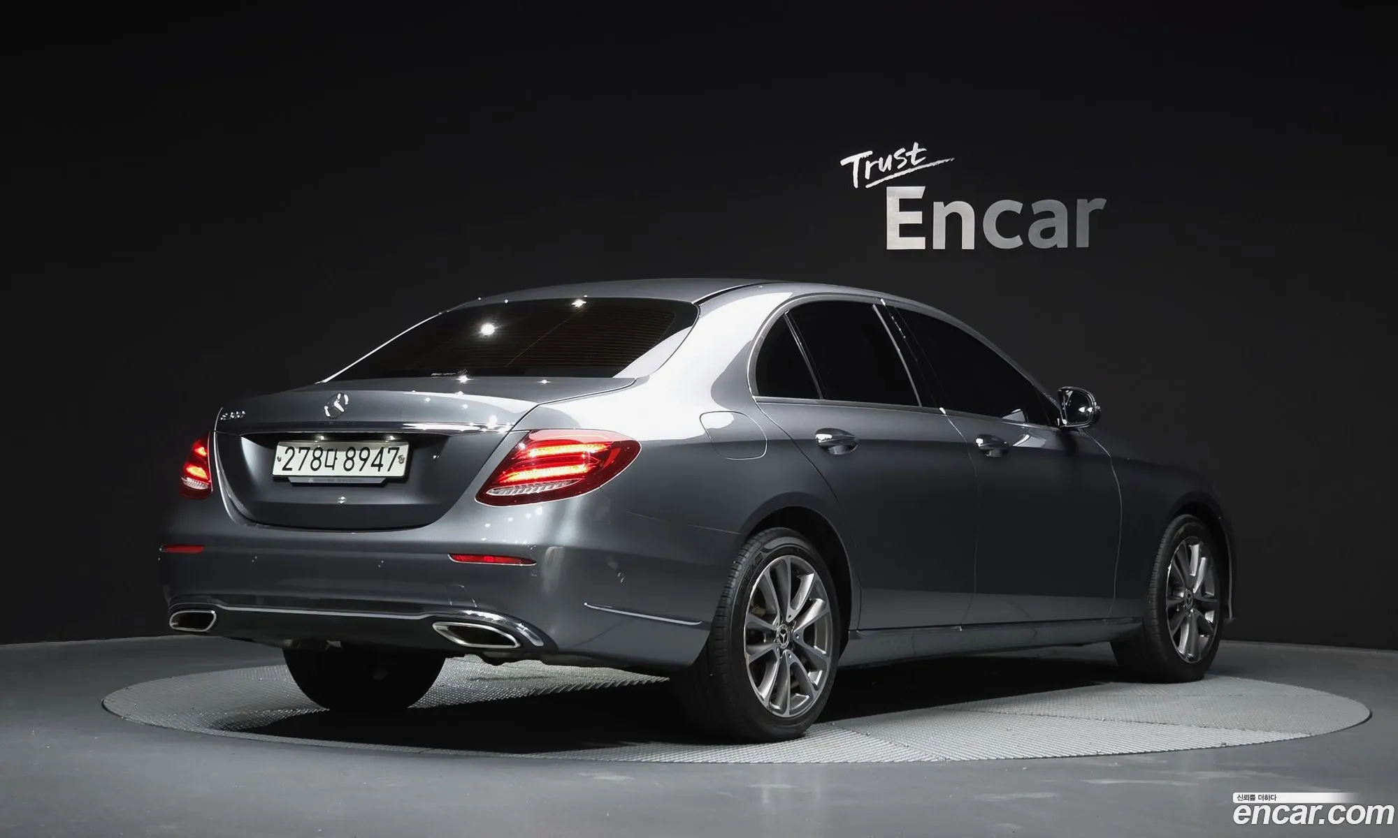 Mercedes-Benz E-Class W213 2017 WDDZF4JB4JA338225 — 24