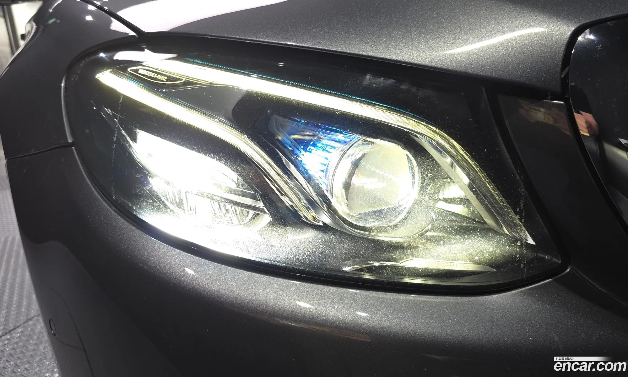 Mercedes-Benz E-Class W213 2017 WDDZF4JB4JA338225 — 25