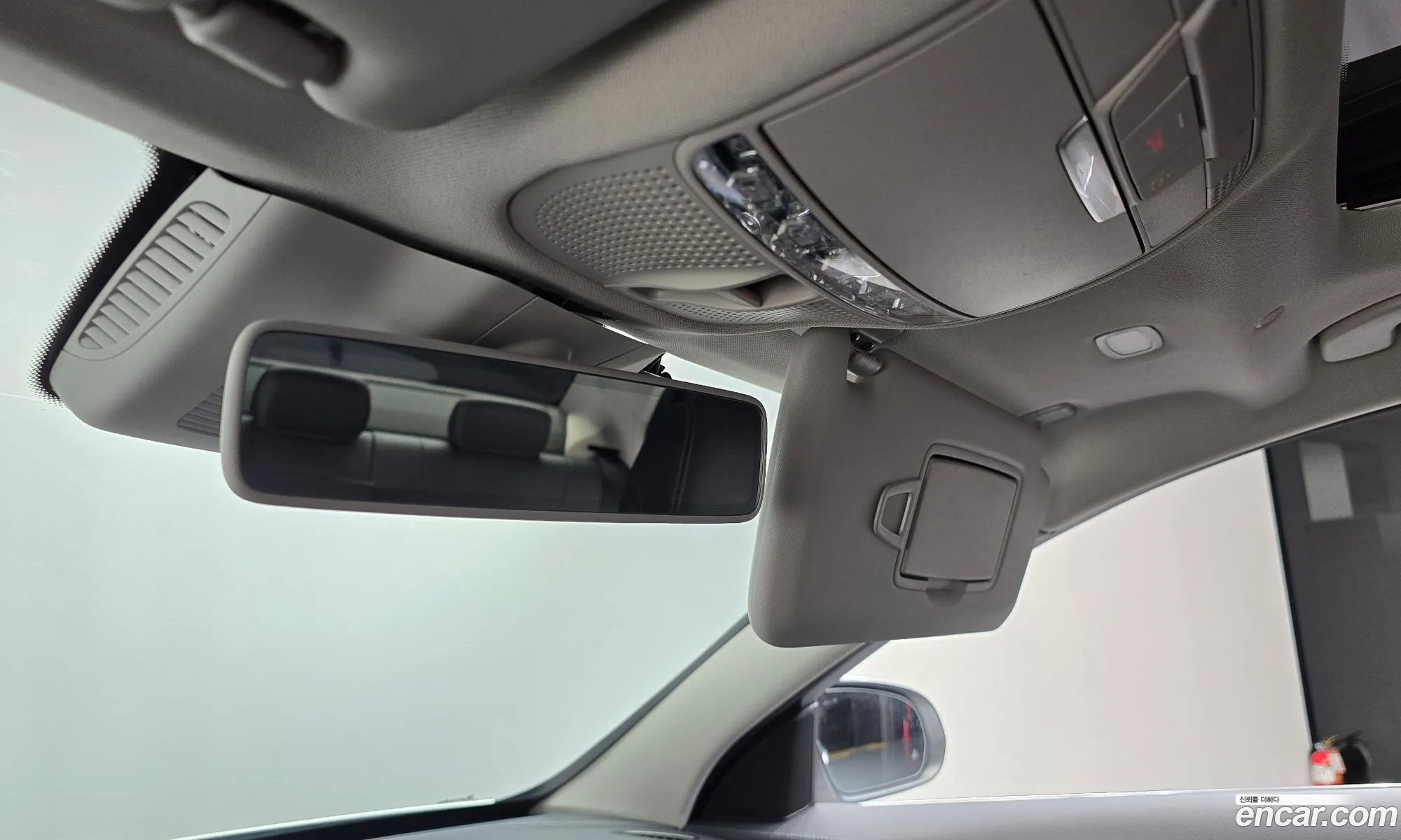Mercedes-Benz C-Class W205 2019 — 28