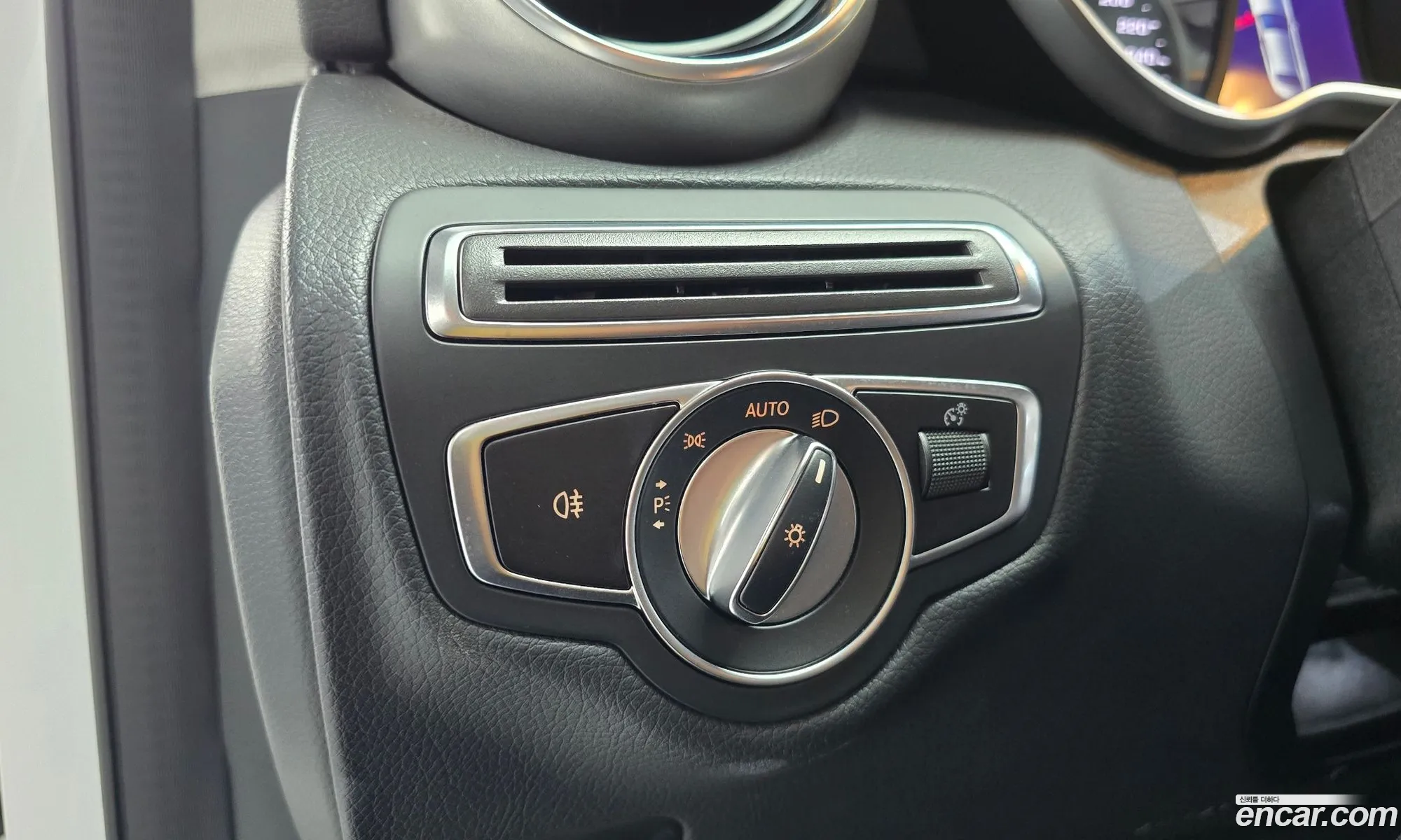 Mercedes-Benz C-Class W205 2019 — 8