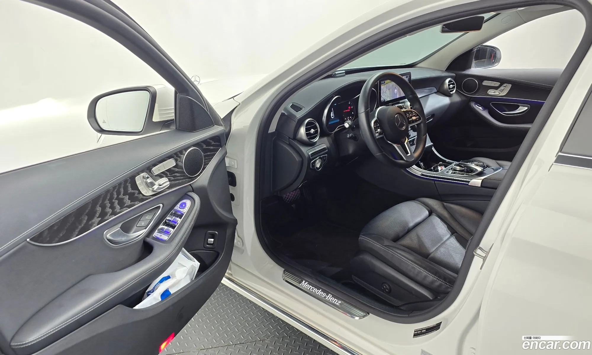 Mercedes-Benz C-Class W205 2019 — 21