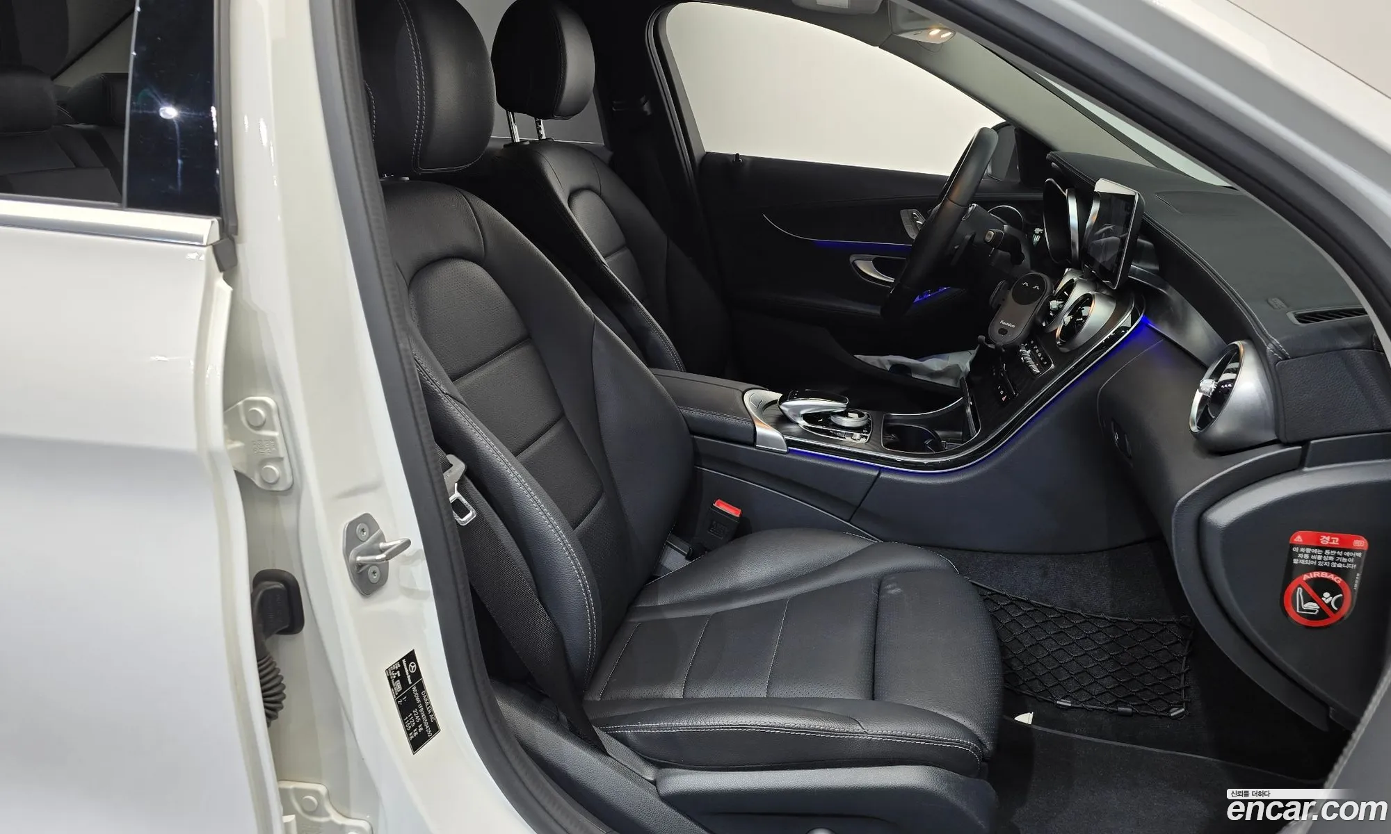Mercedes-Benz C-Class W205 2019 — 24