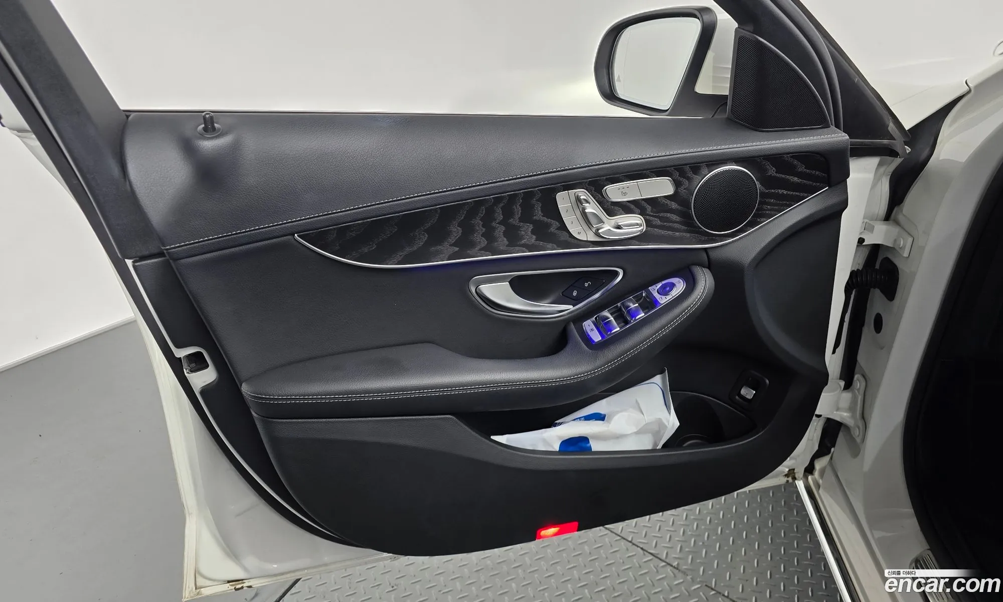 Mercedes-Benz C-Class W205 2019 — 26