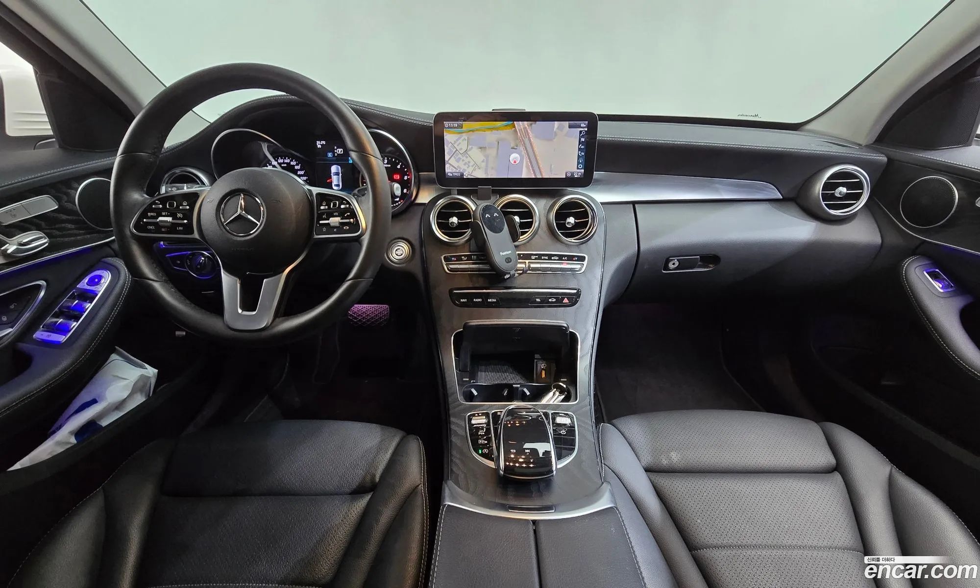 Mercedes-Benz C-Class W205 2019 — 18