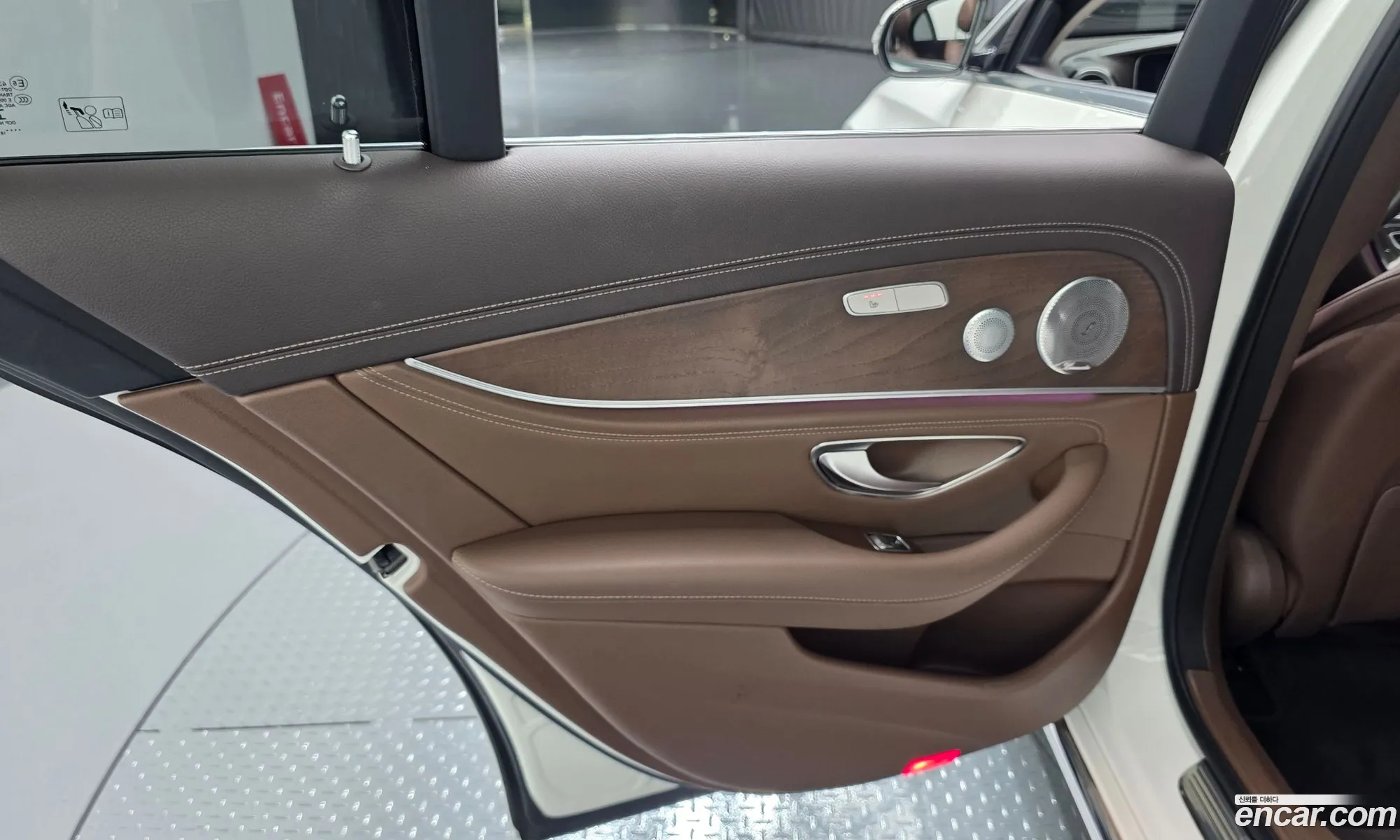 Mercedes-Benz E-Class W213 2018 WDDZF4KB5JA483496 — 31