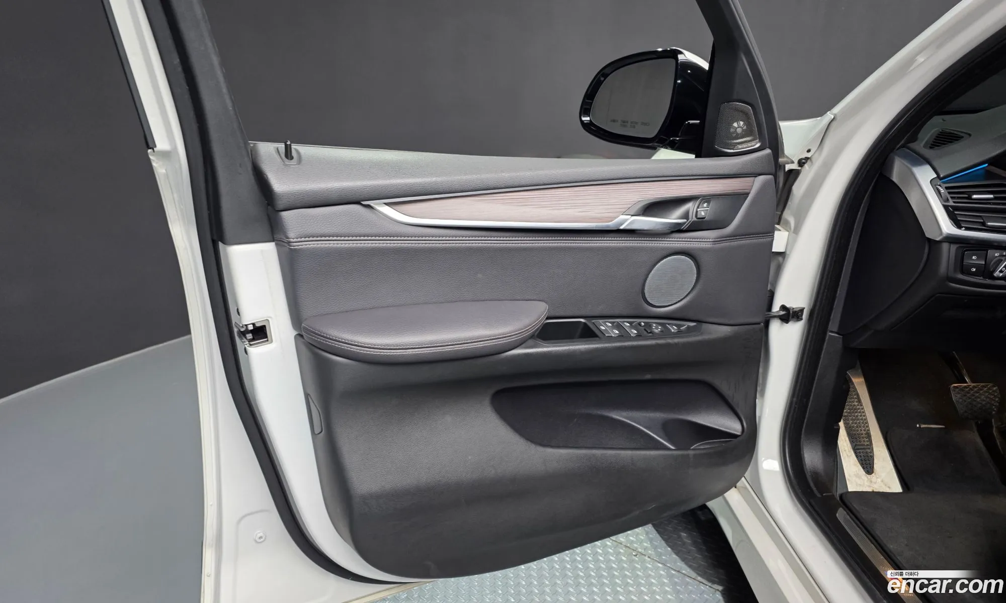 BMW X5 2018 — 28