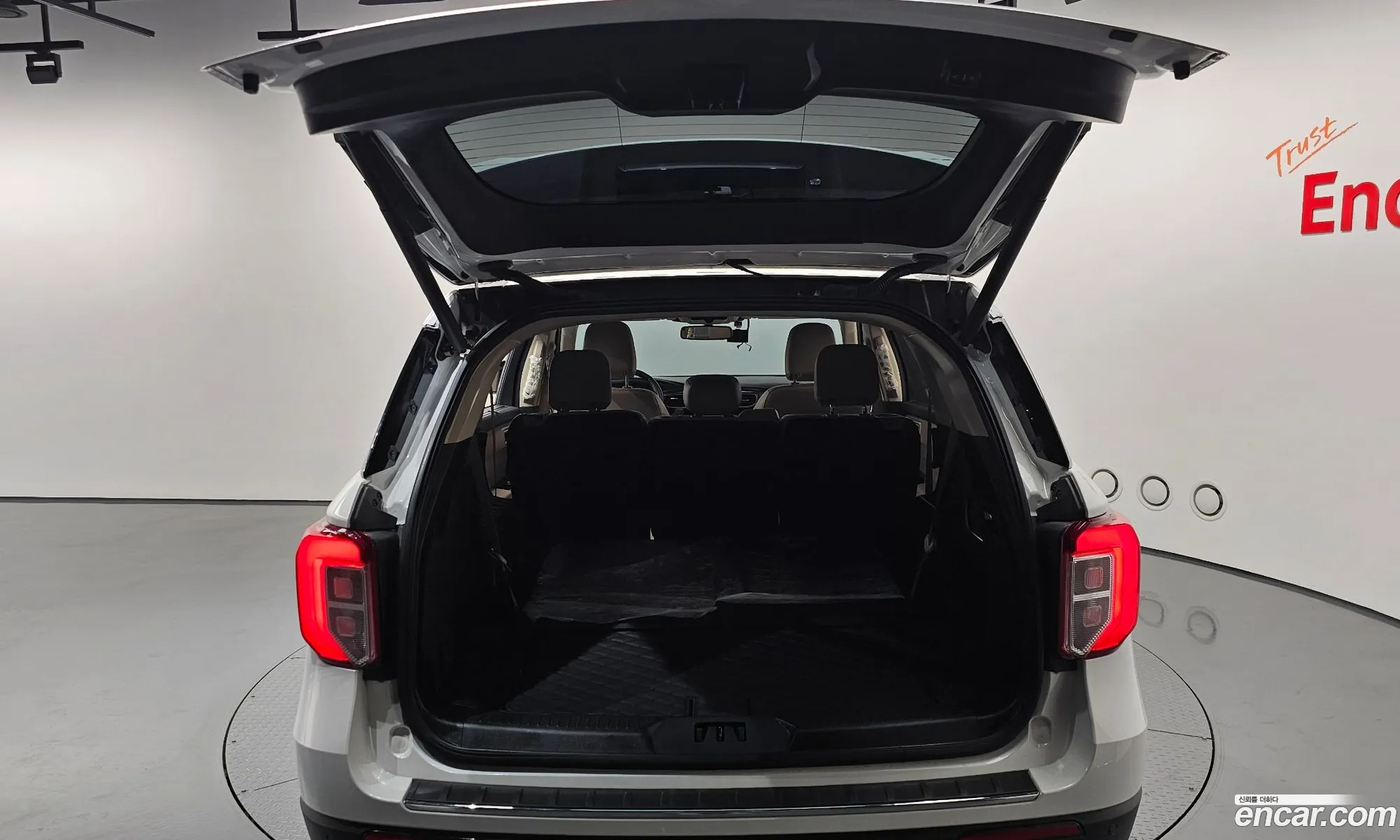 Ford Explorer 6th Gen 2021 1FMSK8FH9MGB48168 — 28