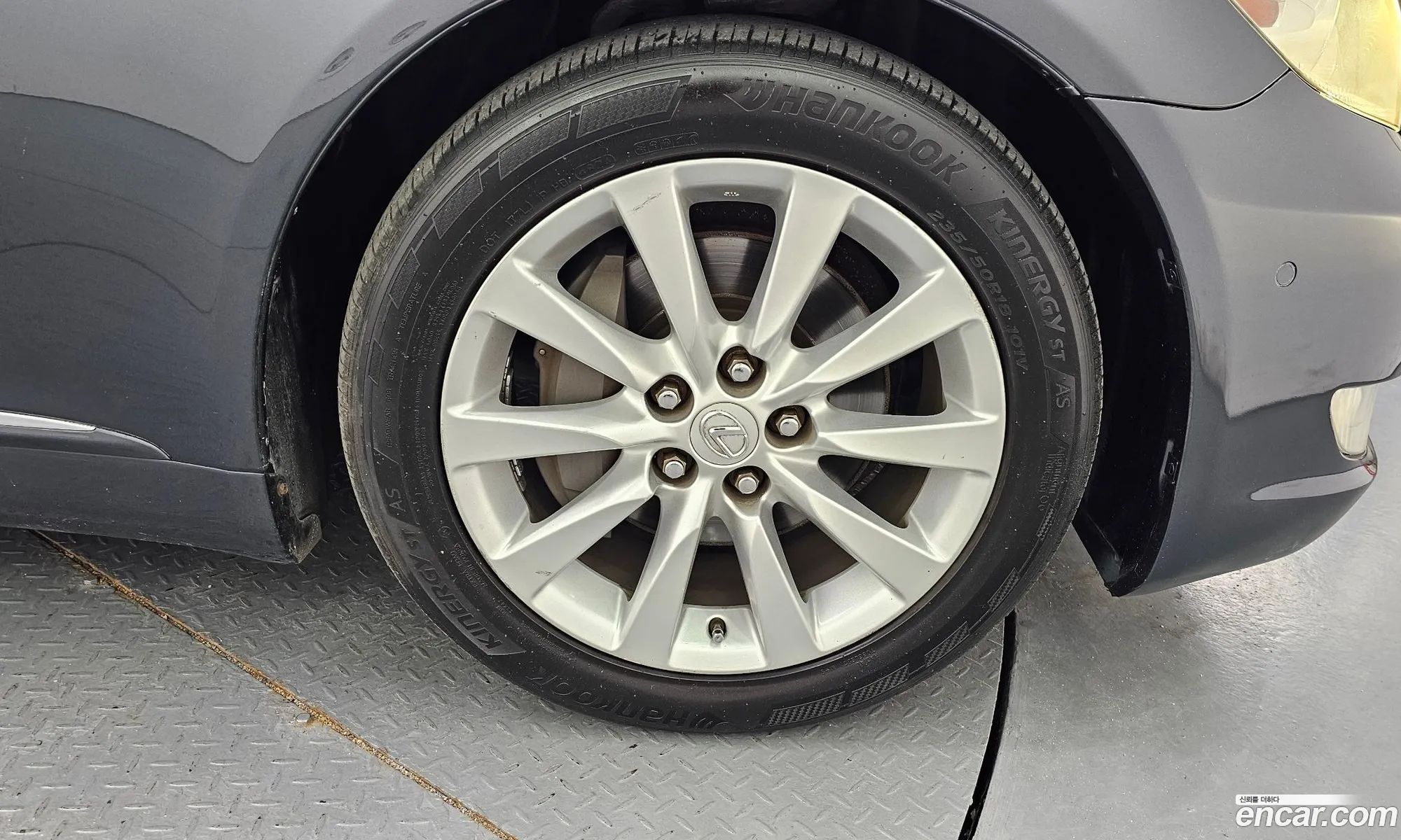 Lexus LS460L 2011 JTHGL1EF4B5042782 — 13