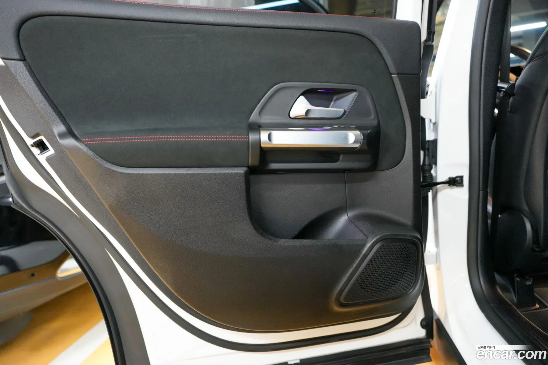 Mercedes-Benz GLB-Class X247 2020 — 14