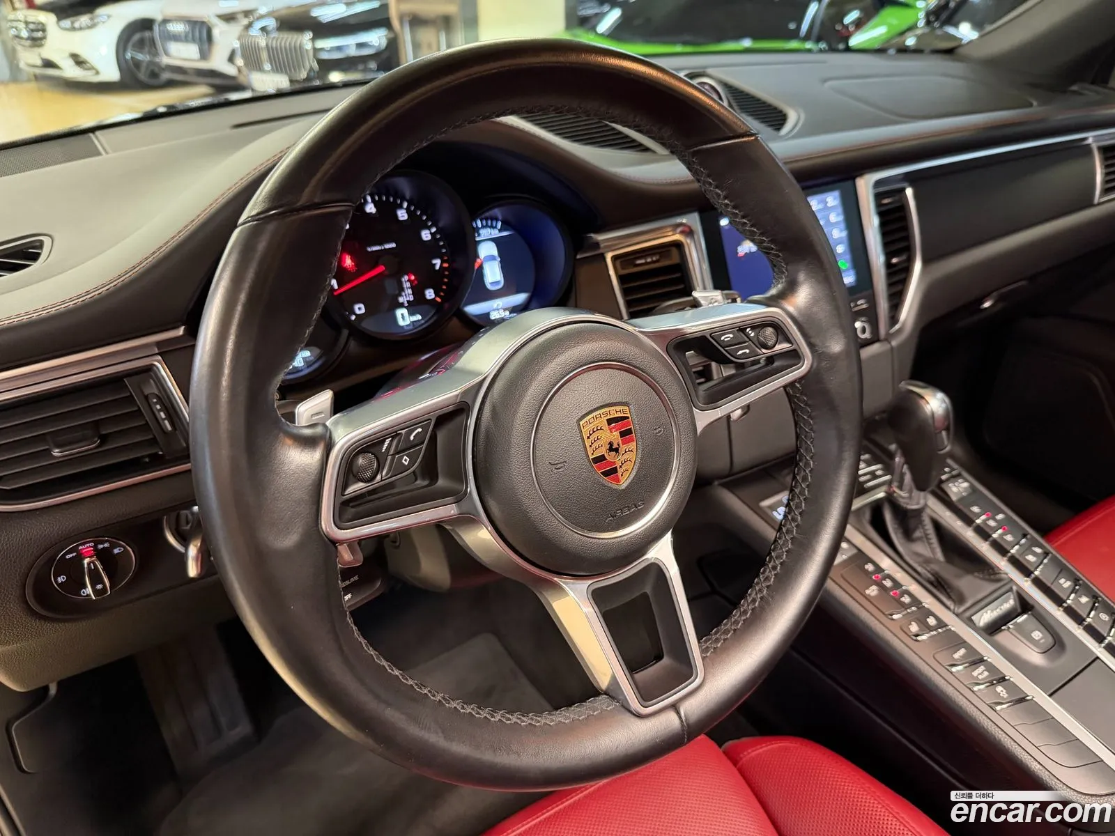 Porsche Macan 2018 — 14