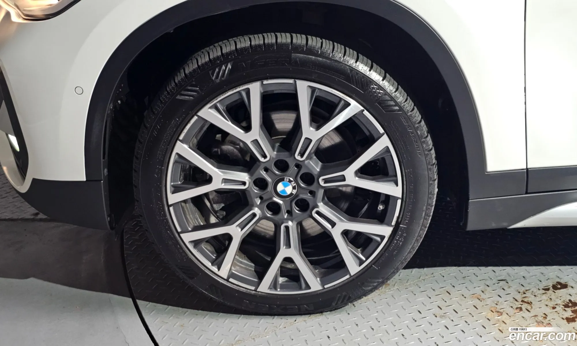 BMW X1 2022 WBA11DG09N5V27637 — 3
