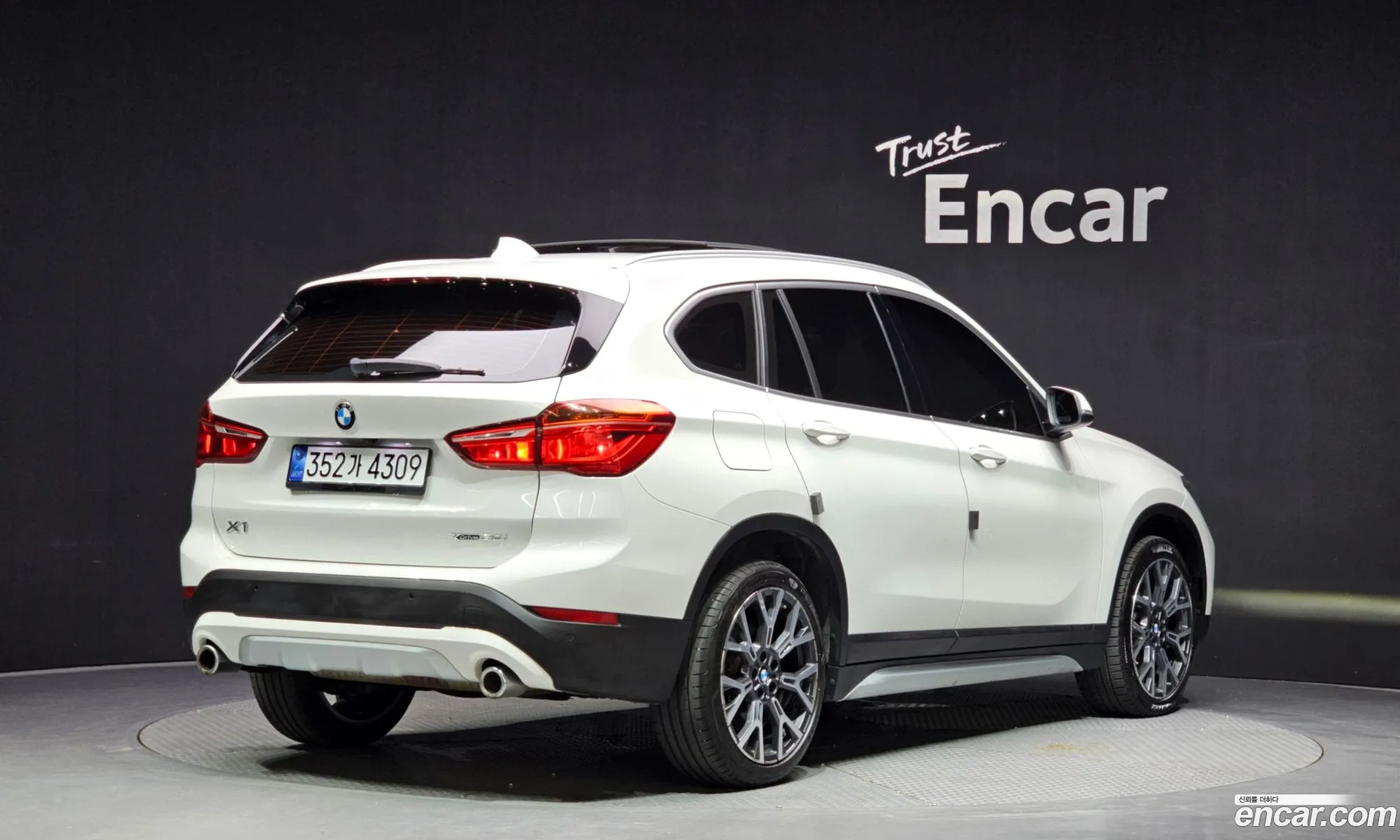 BMW X1 2022 WBA11DG09N5V27637 — 5