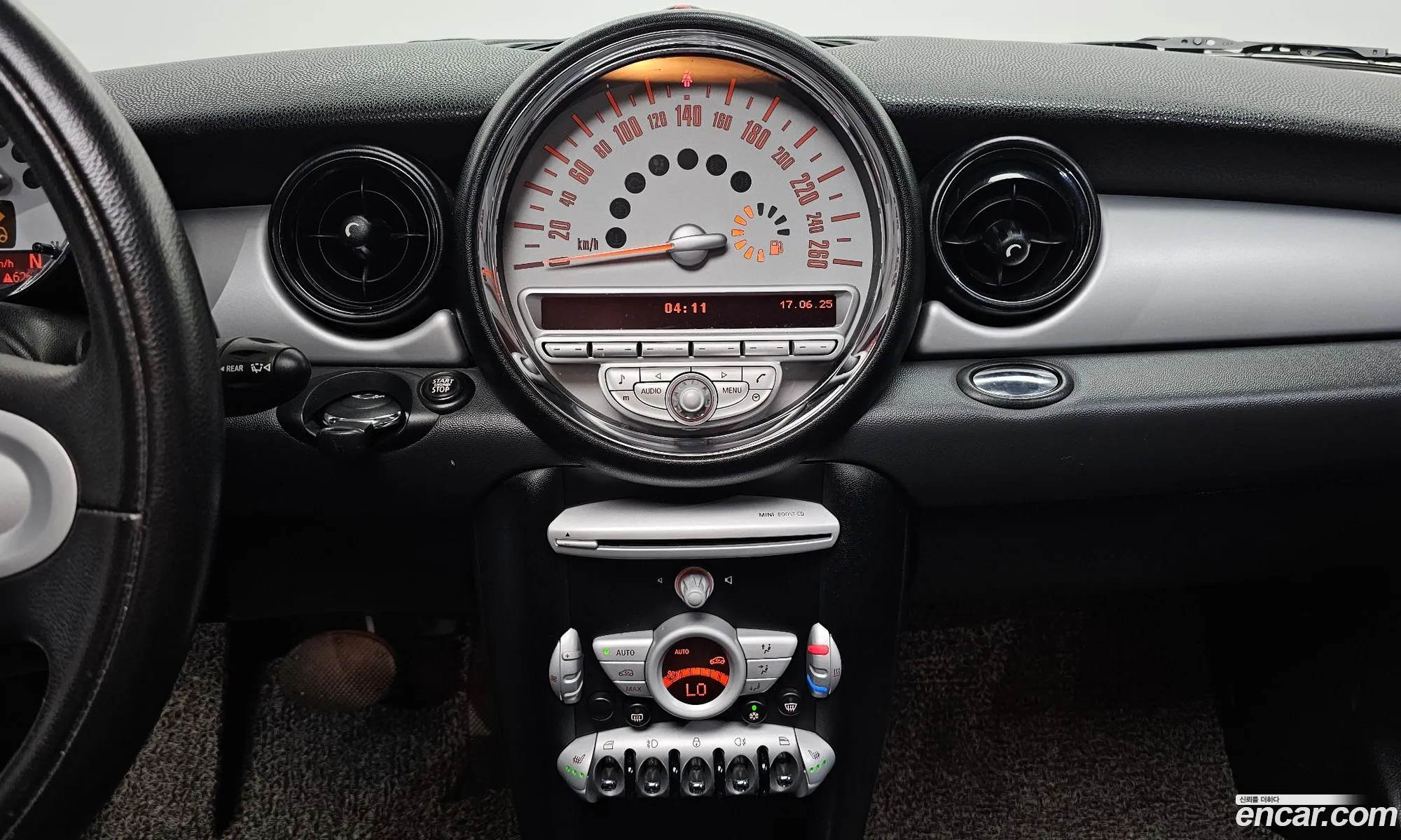 Mini Cooper 2009 WMWMF3103ATW45822 — 18