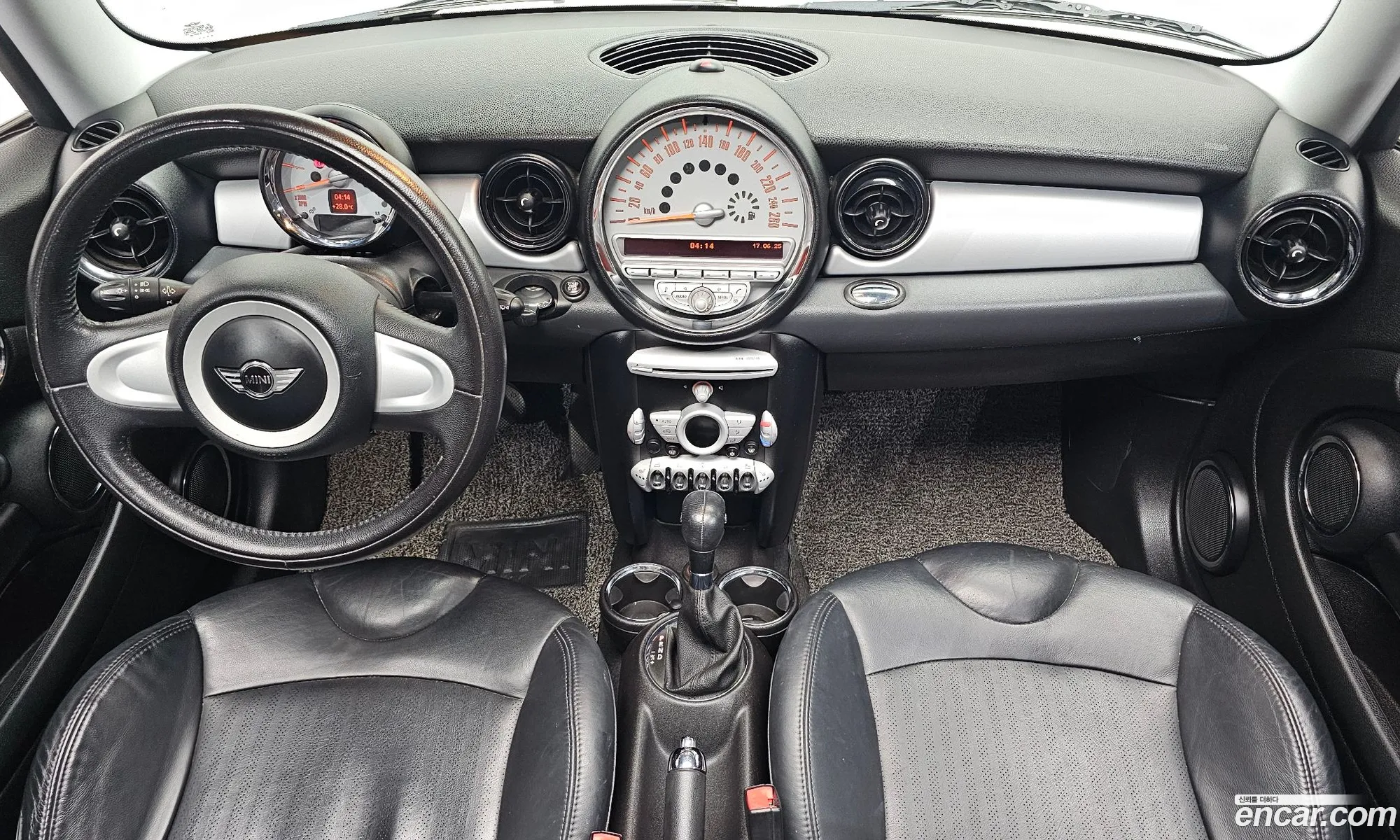Mini Cooper 2009 WMWMF3103ATW45822 — 16