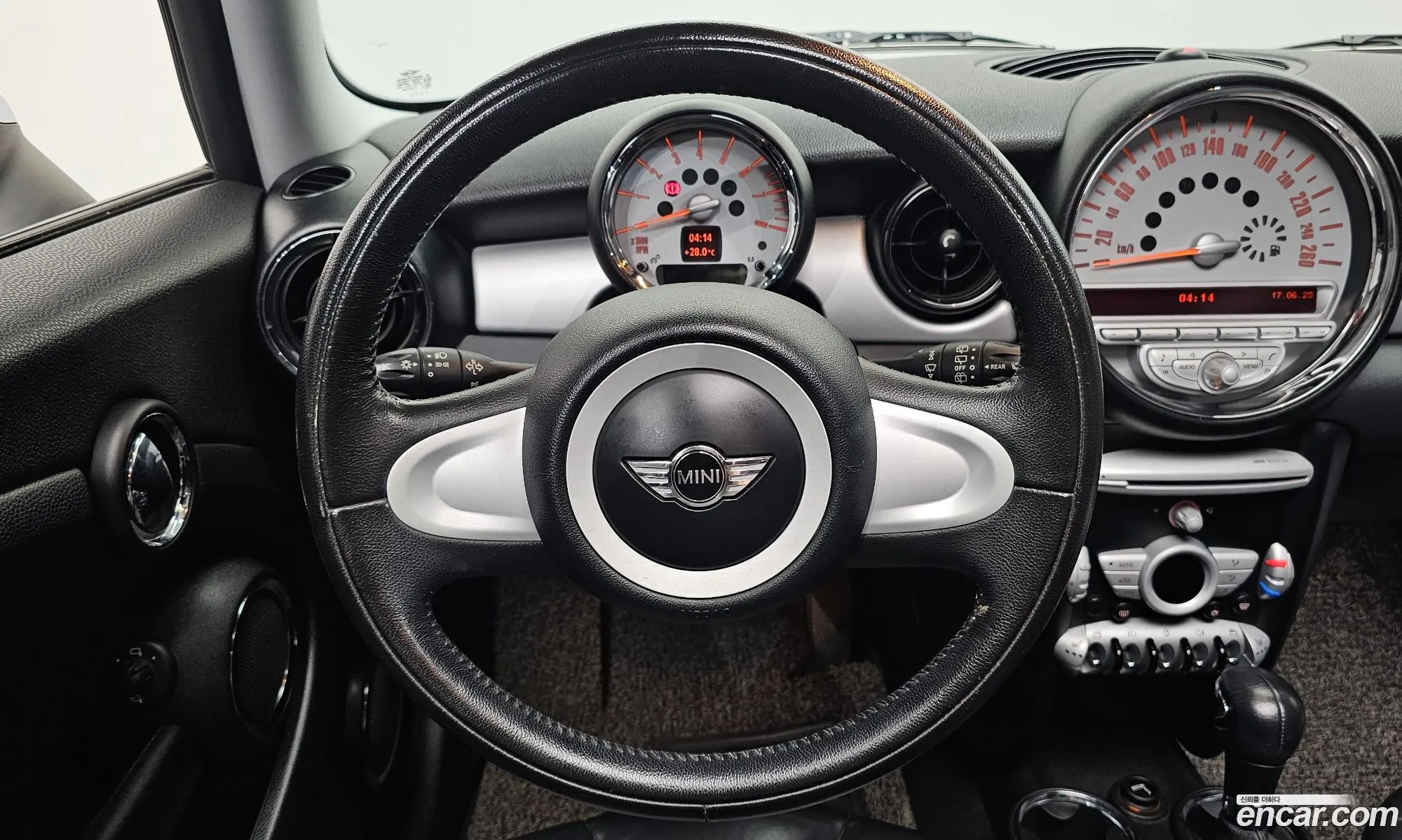 Mini Cooper 2009 WMWMF3103ATW45822 — 11