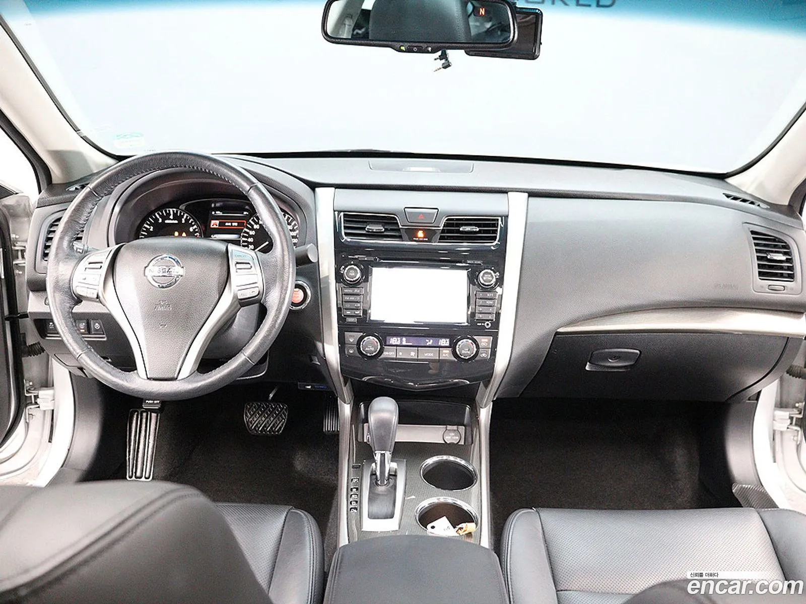 Nissan Altima 2015 — 17
