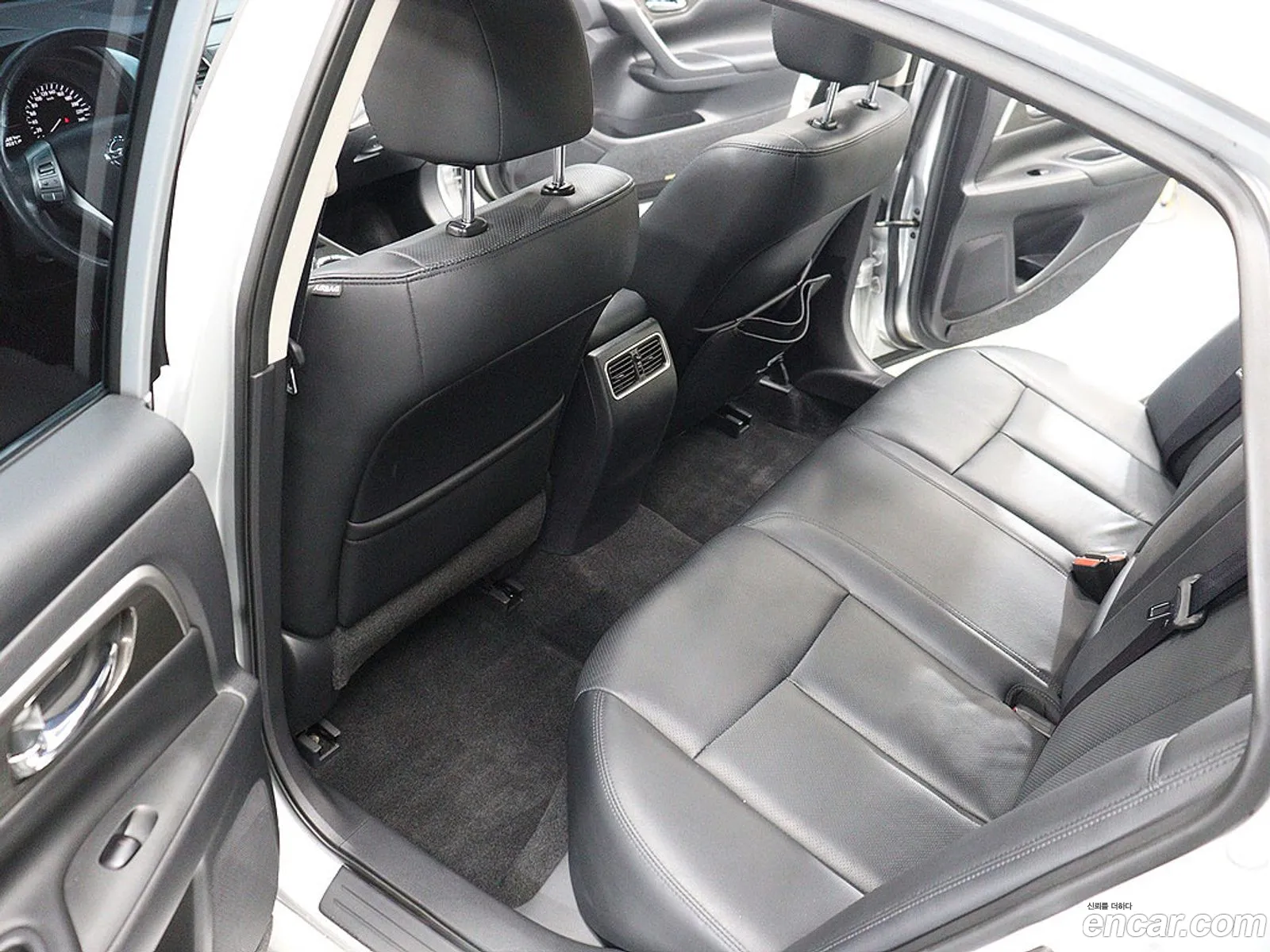 Nissan Altima 2015 — 7