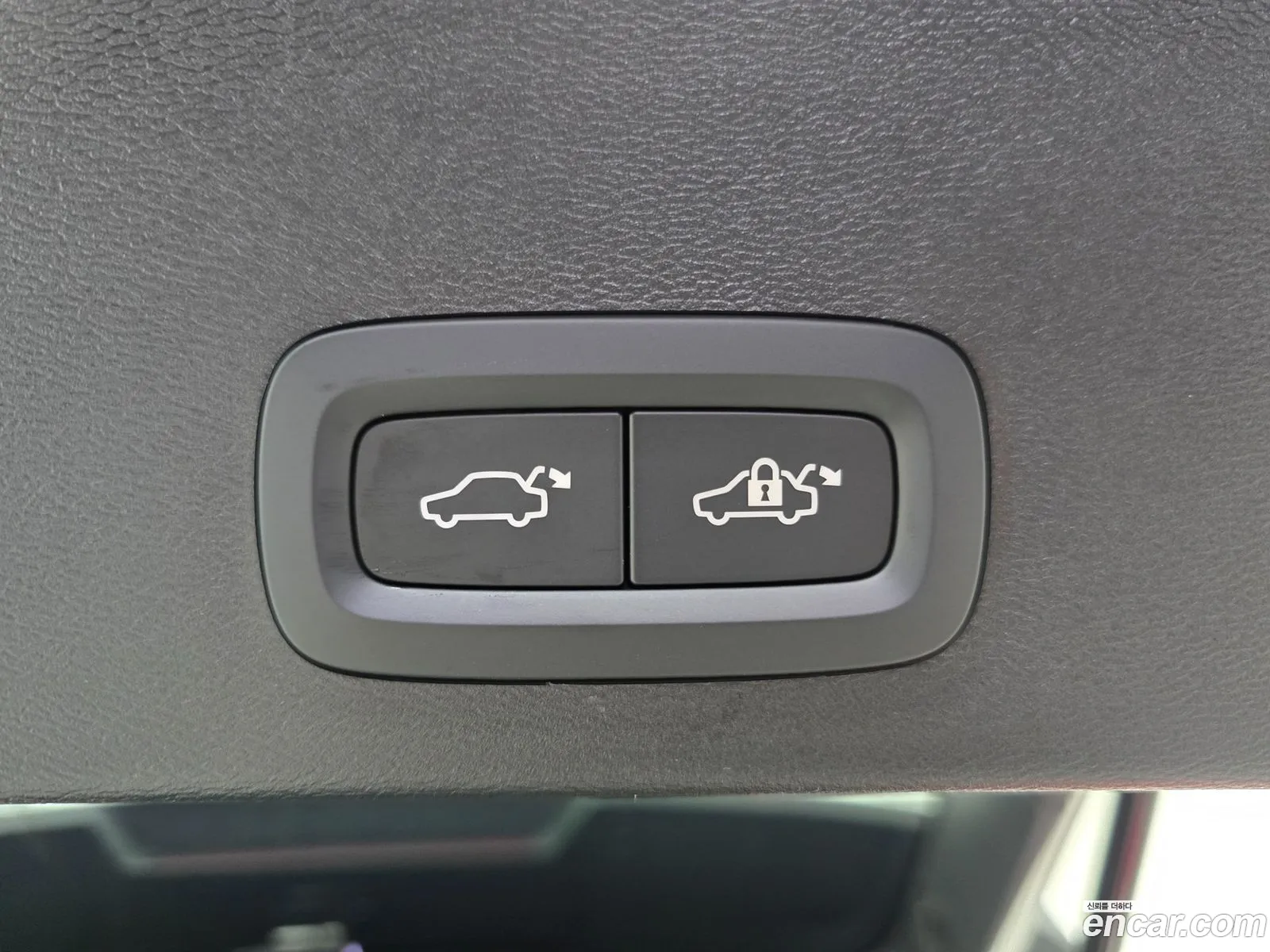Volvo XC40 2025 — 10