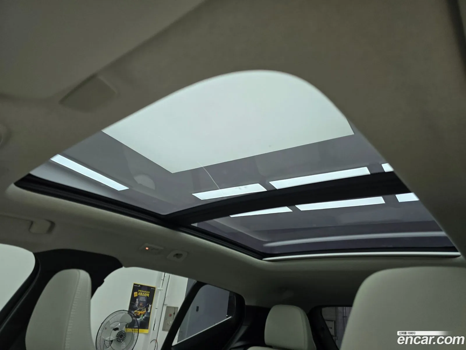 Volvo XC40 2025 — 2