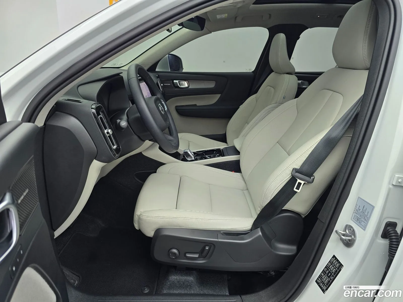 Volvo XC40 2025 — 20