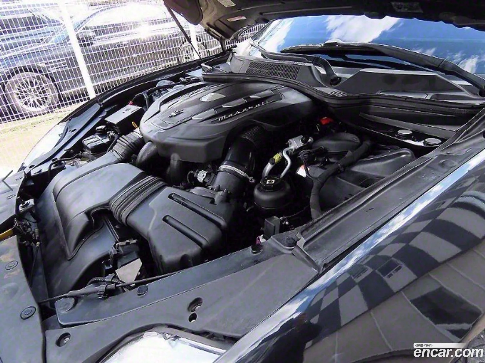 Maserati Quattroporte 2015 — 18